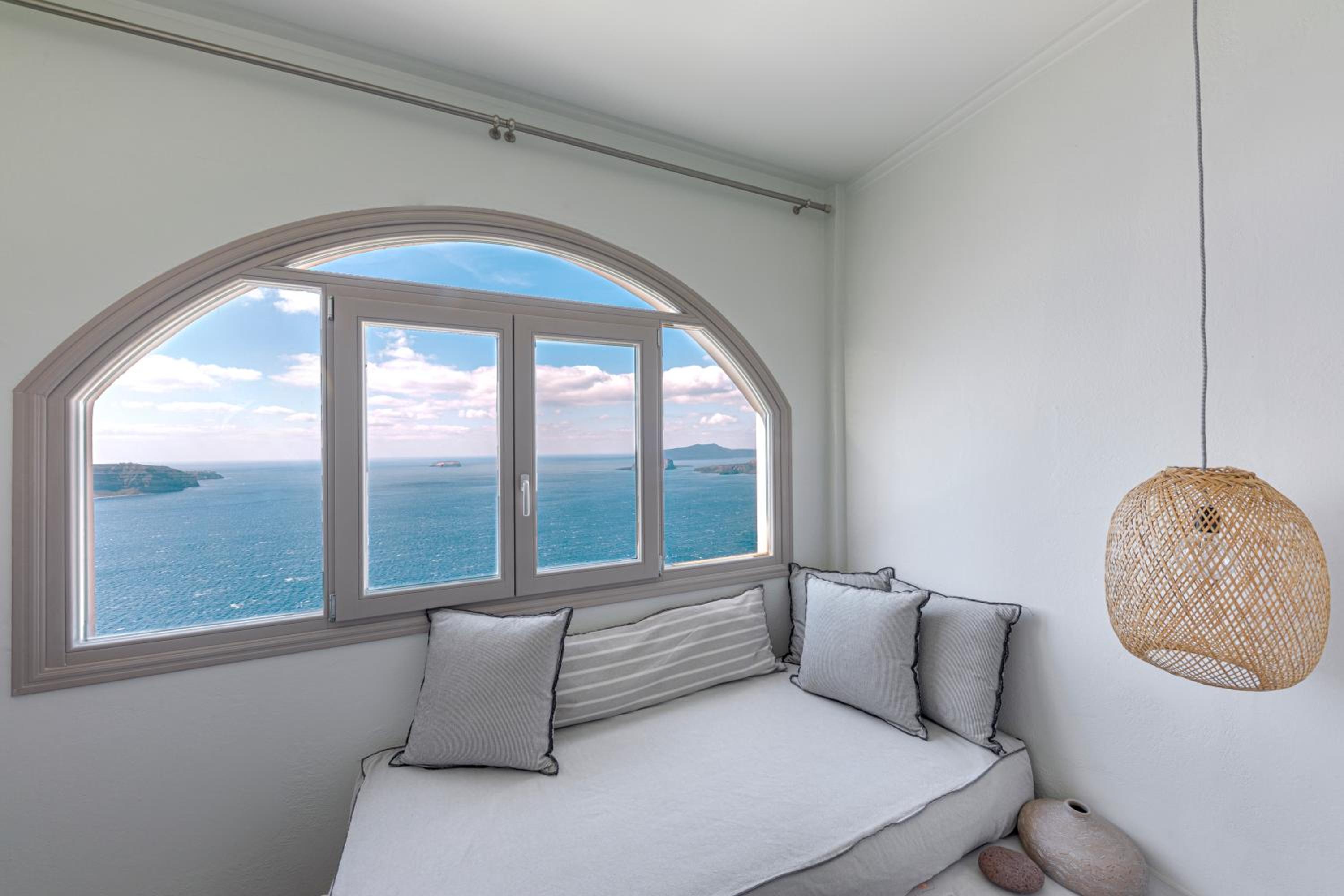 Suite with Hot Tub - Photo 41