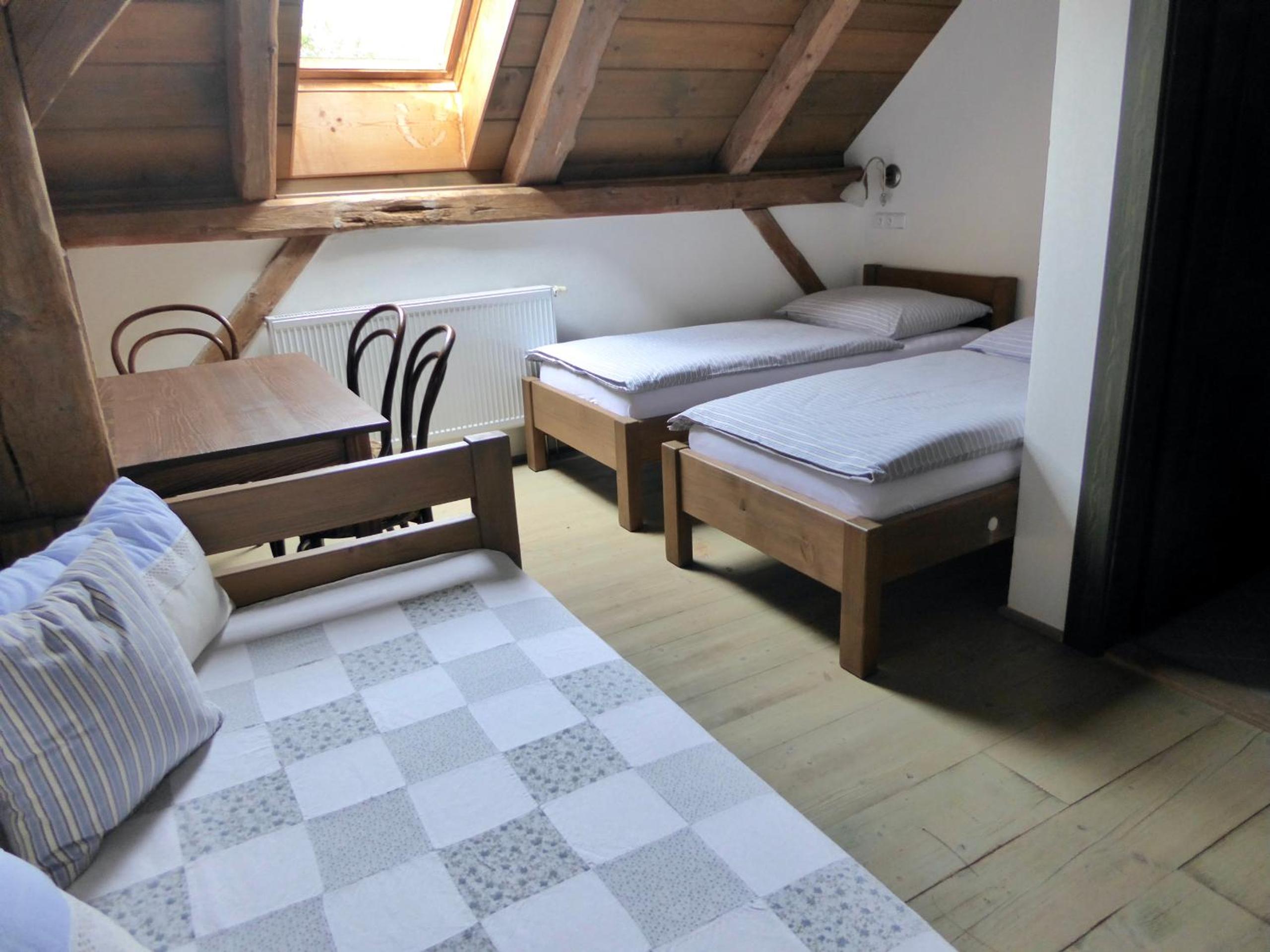 Twin Room with Extra Bed photo 1