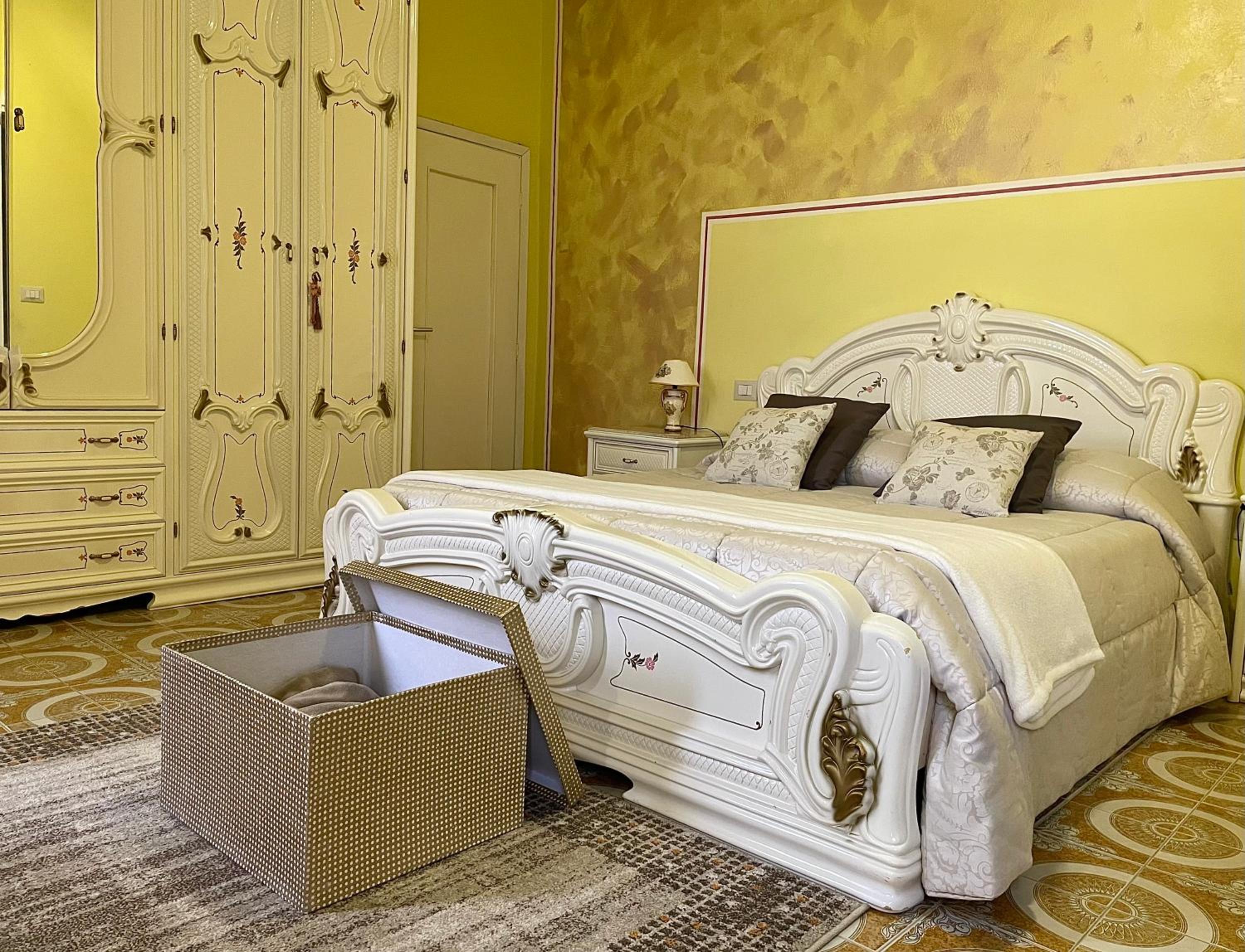 Double Room with Private Bathroom photo 2