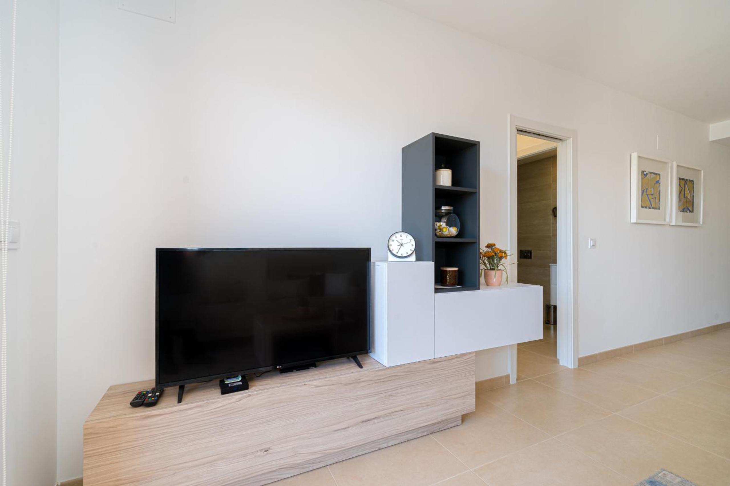 Apartment - Ground Floor photo 2