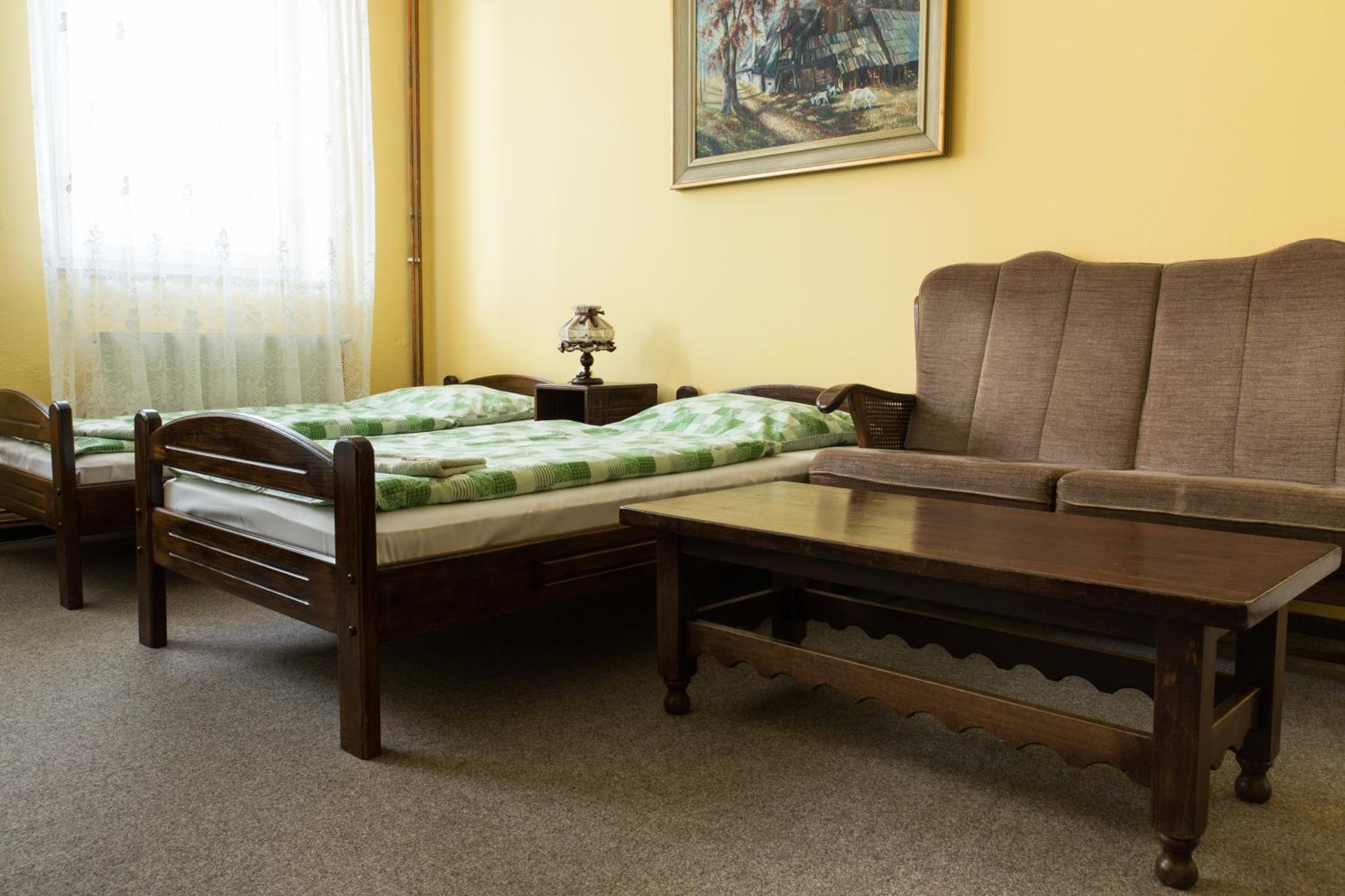 Family Room (2 Adults + 2 Children) photo 2