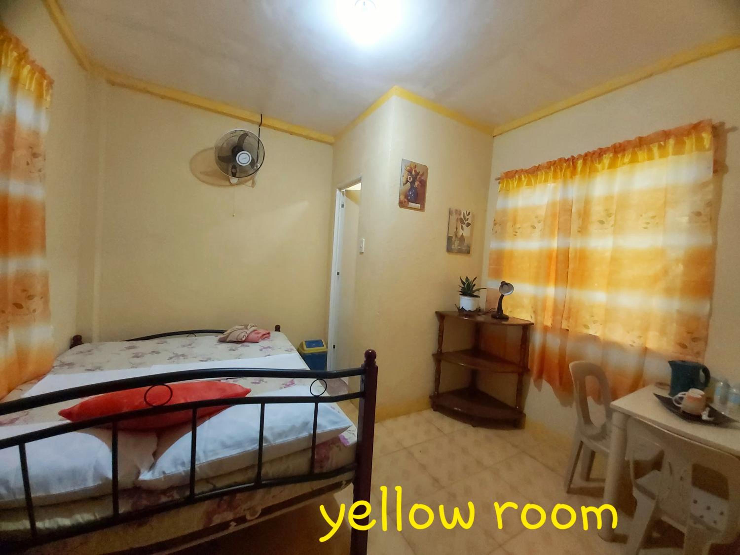 Budget Double Room - Photo 2