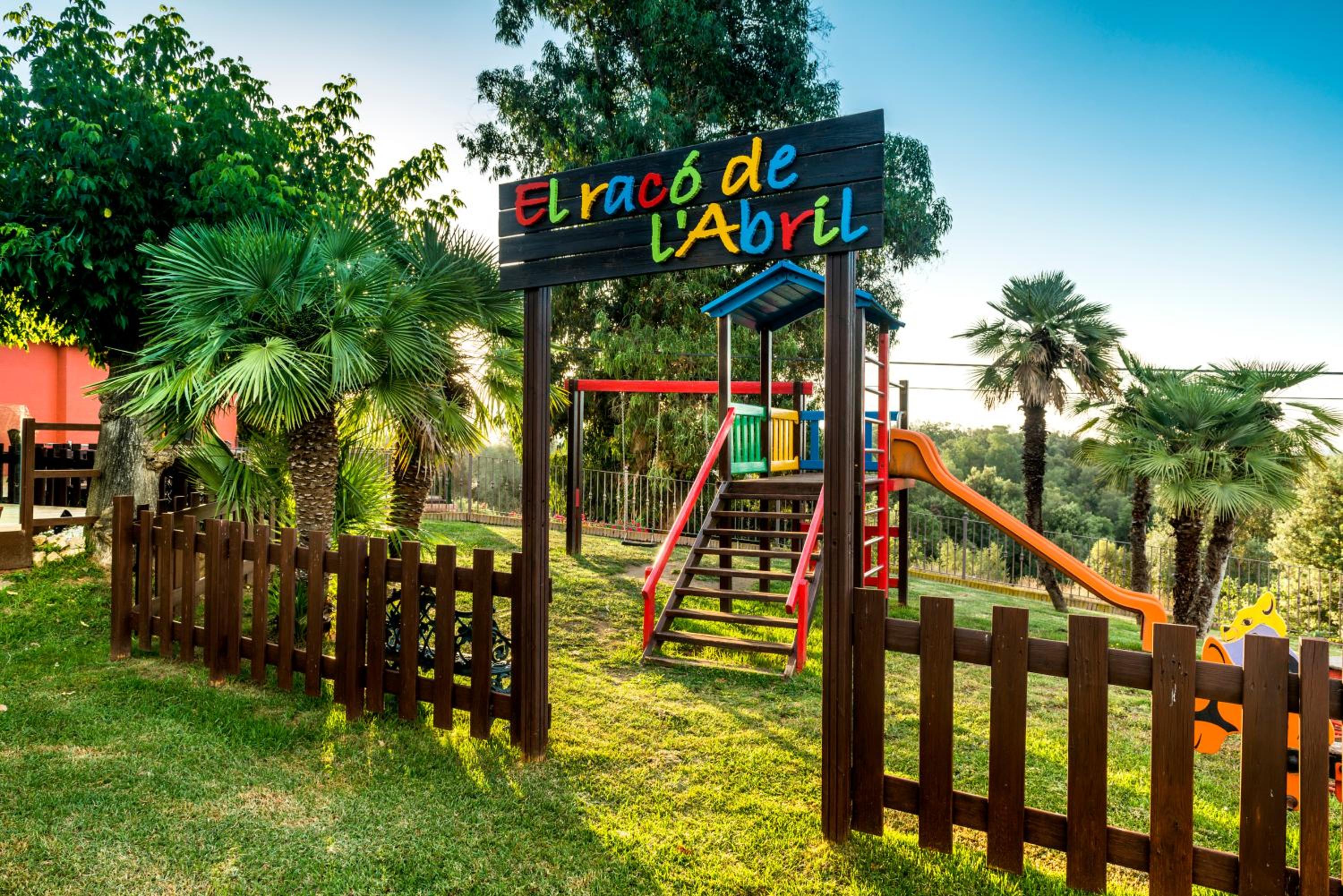 Habitación Triple con Terraza y Acceso al Spa