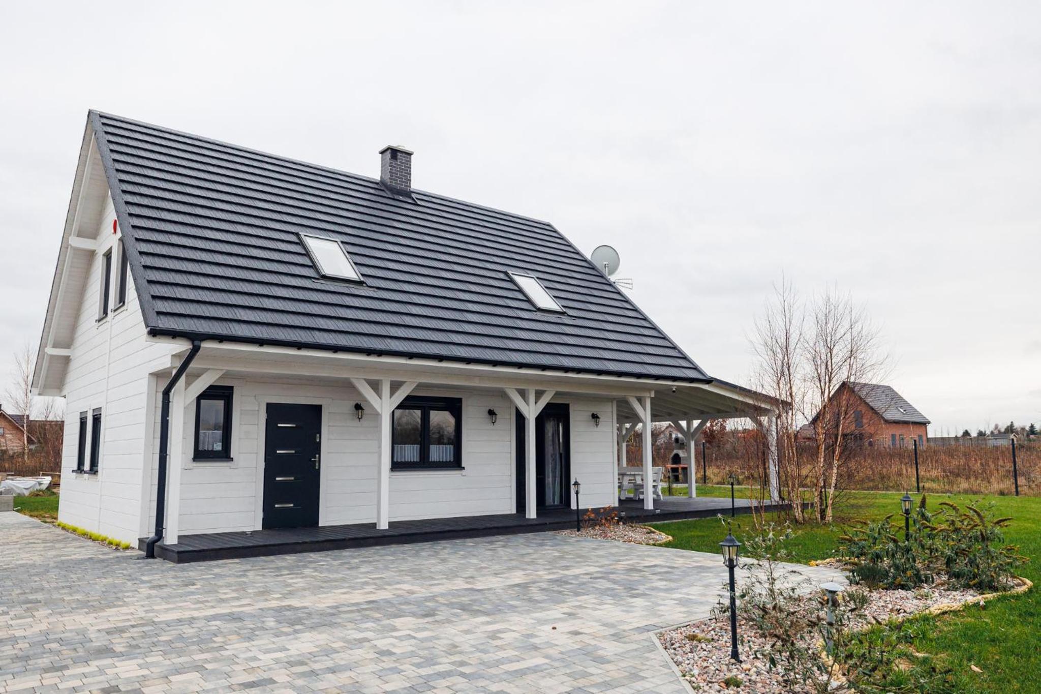 Three-Bedroom House photo 1