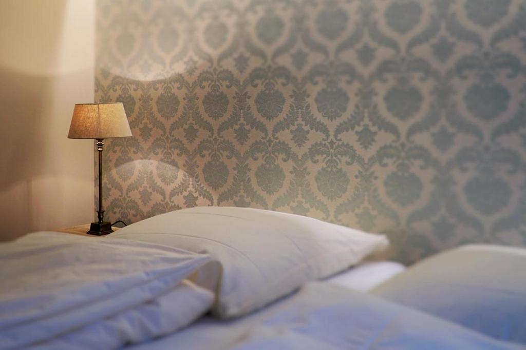 King Room with Two King Beds - Photo 7