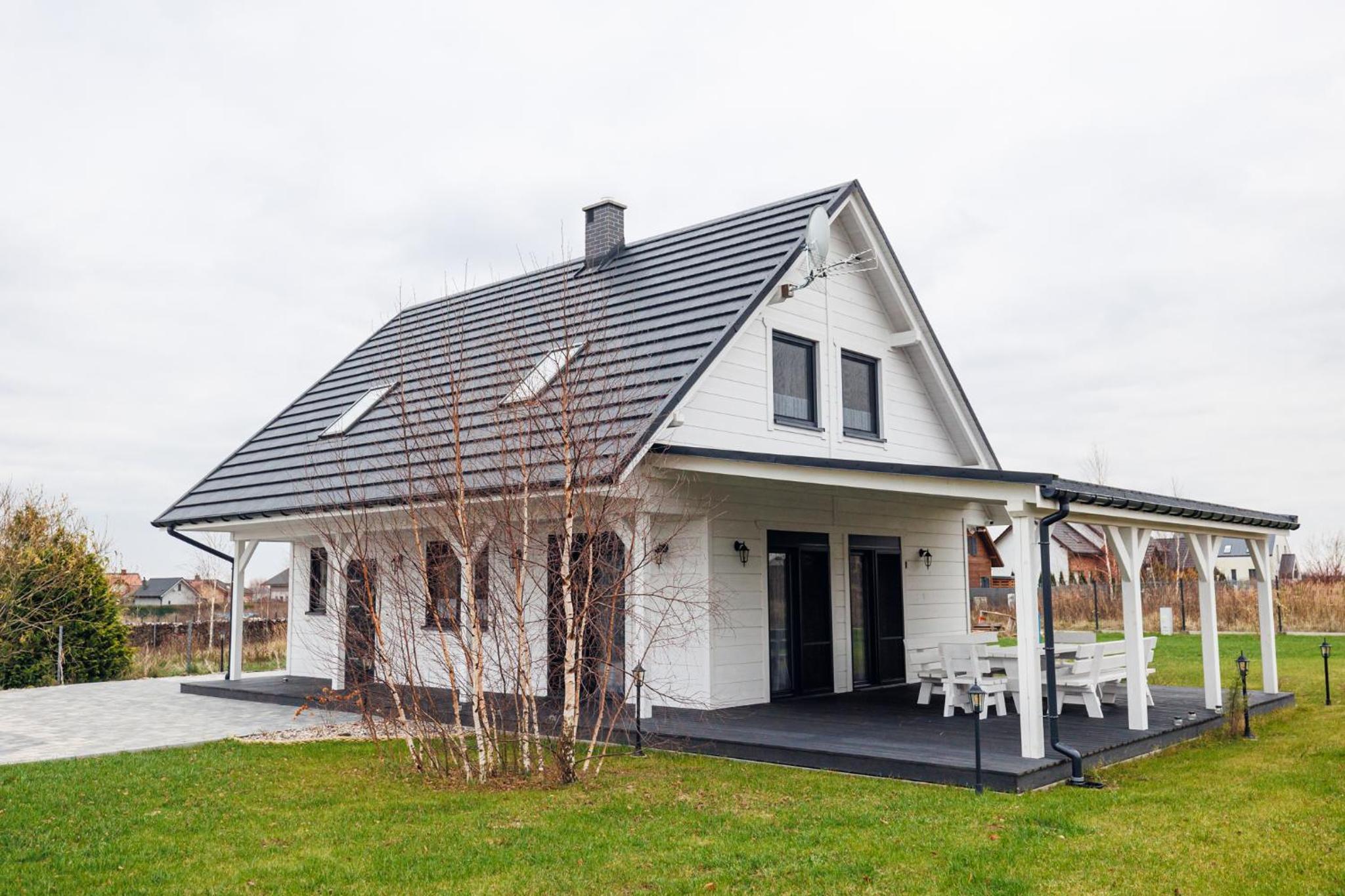 Three-Bedroom House photo 2