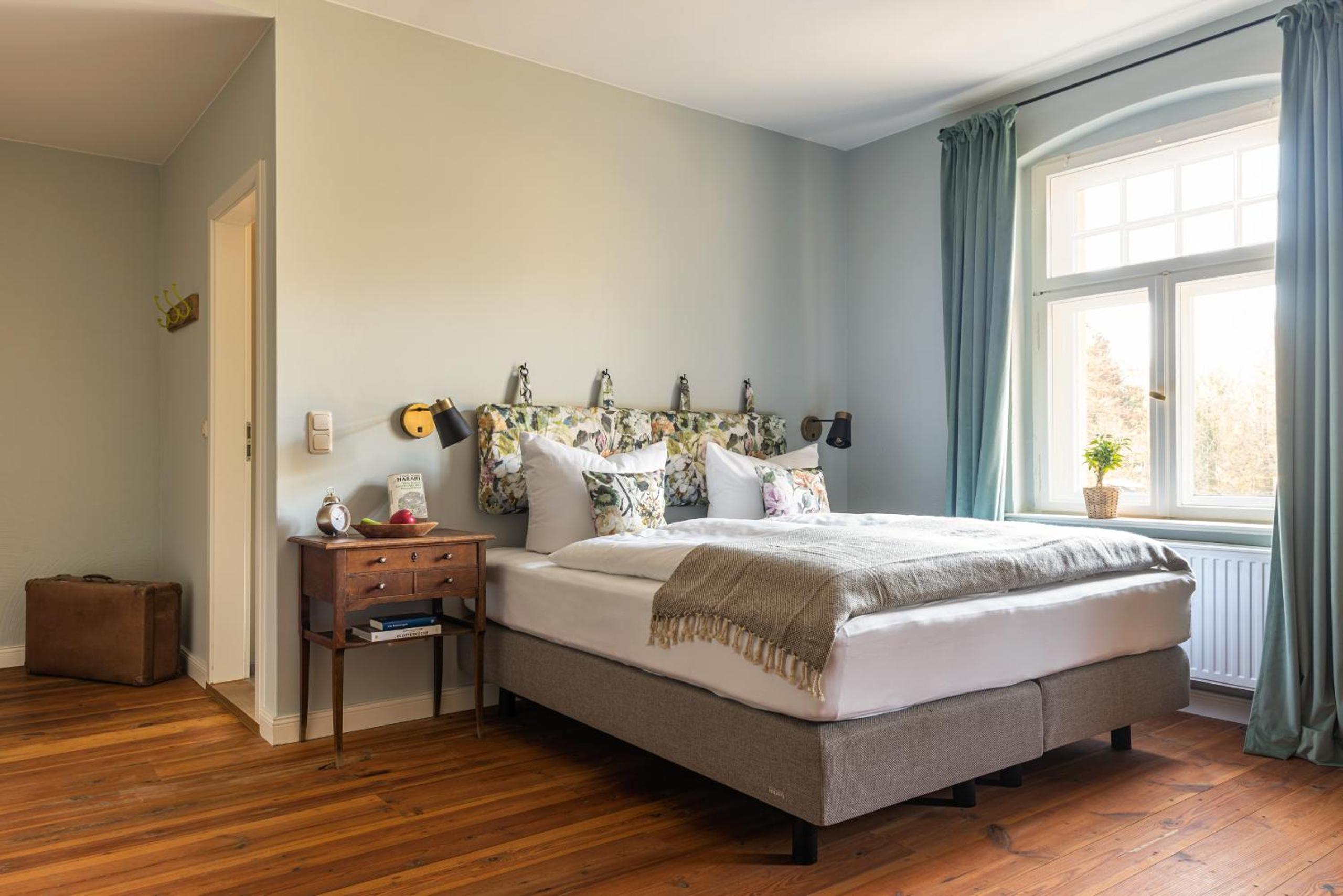 Large Double Room photo 2