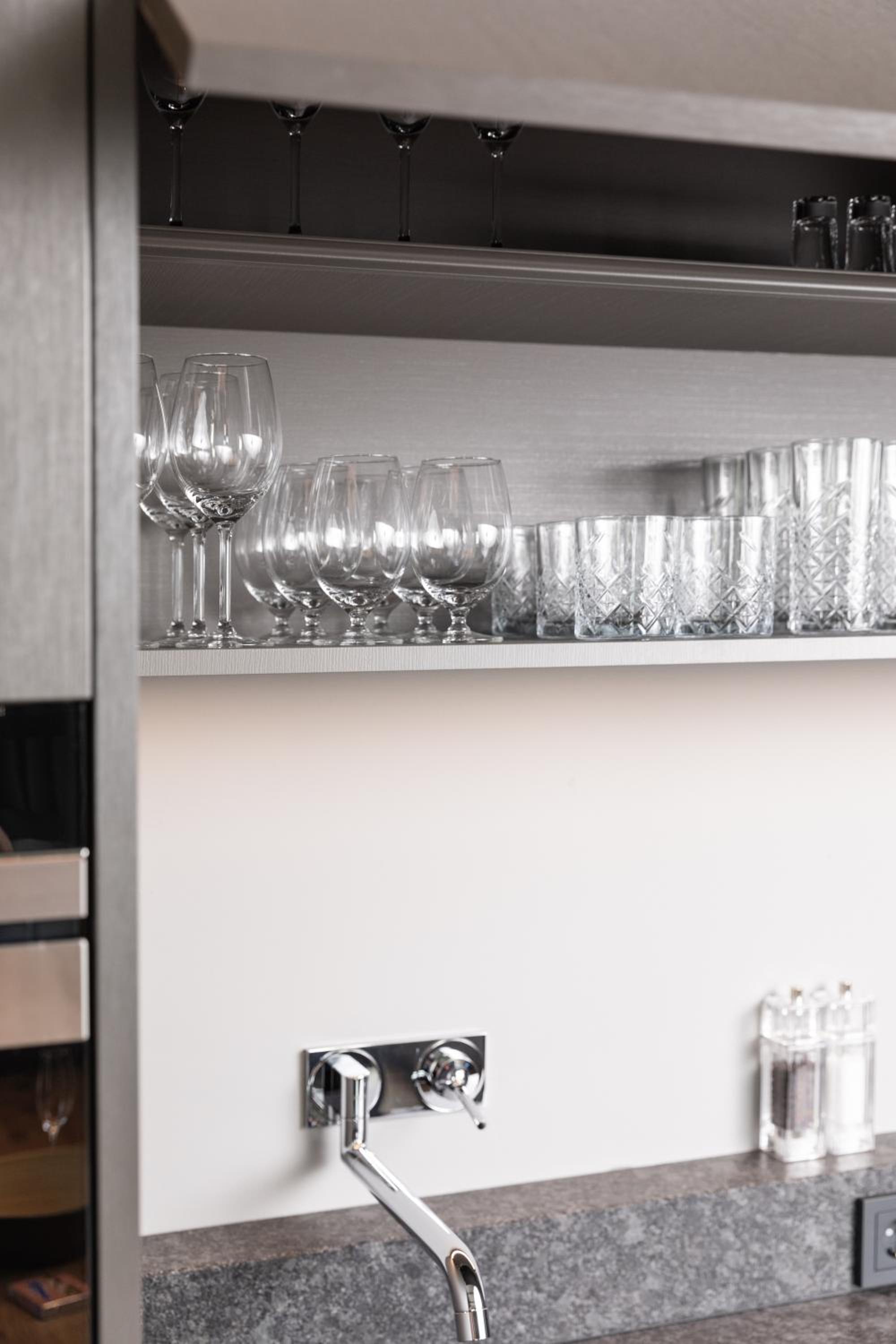 Deluxe Apartment with Whirlpool photo 2