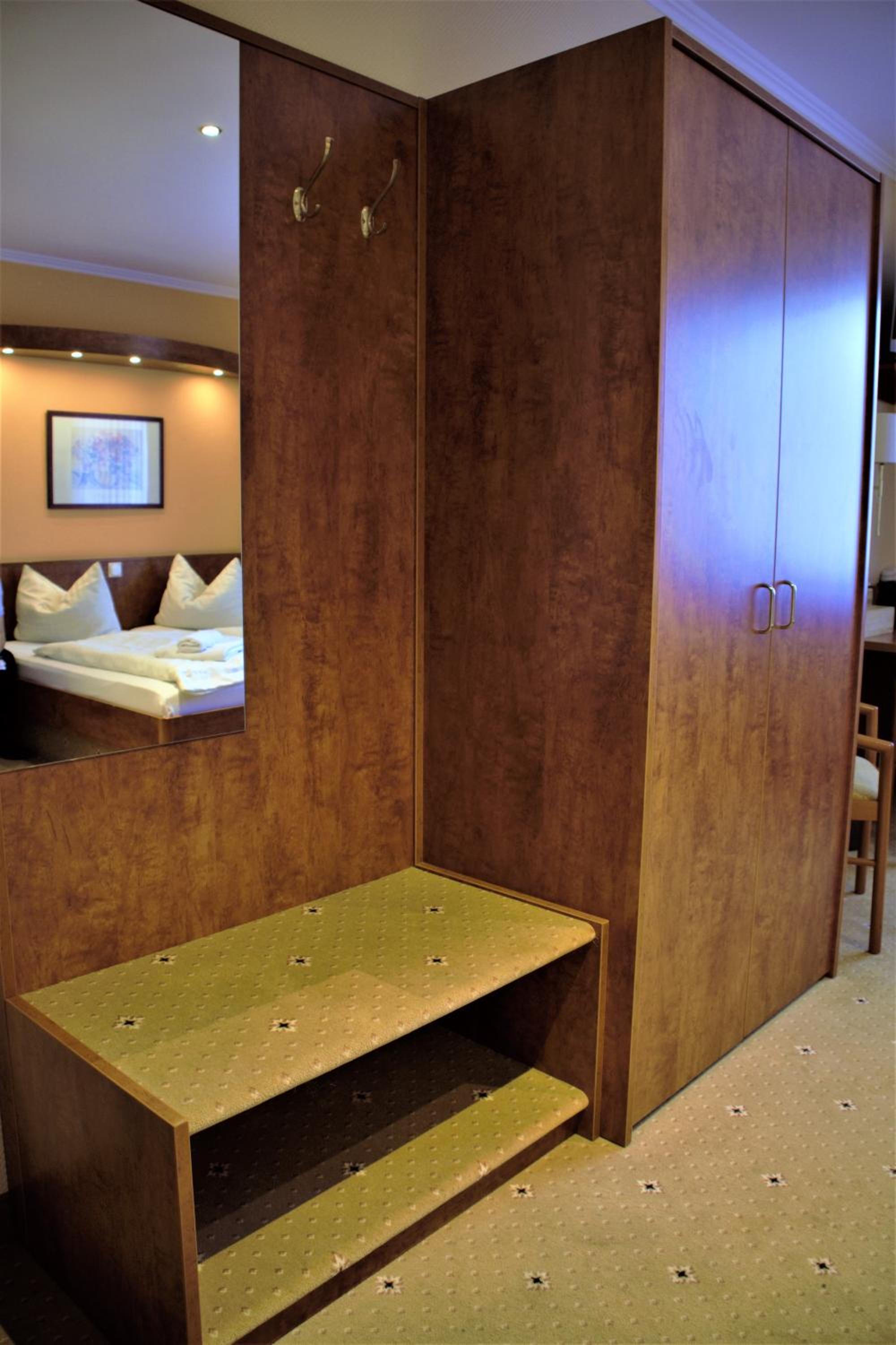 Double Room with Extra Bed photo 2