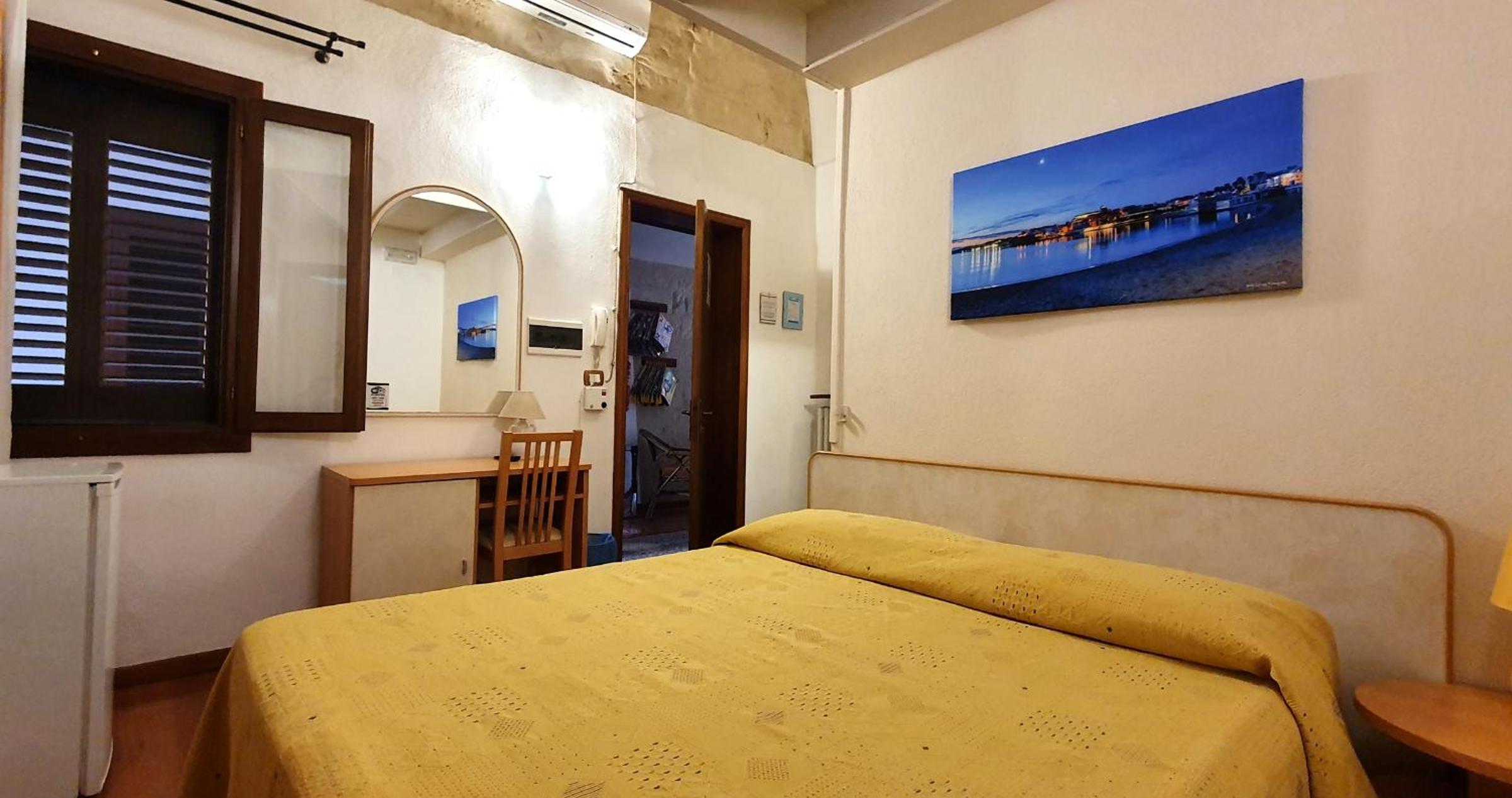 Small Double Room photo 1