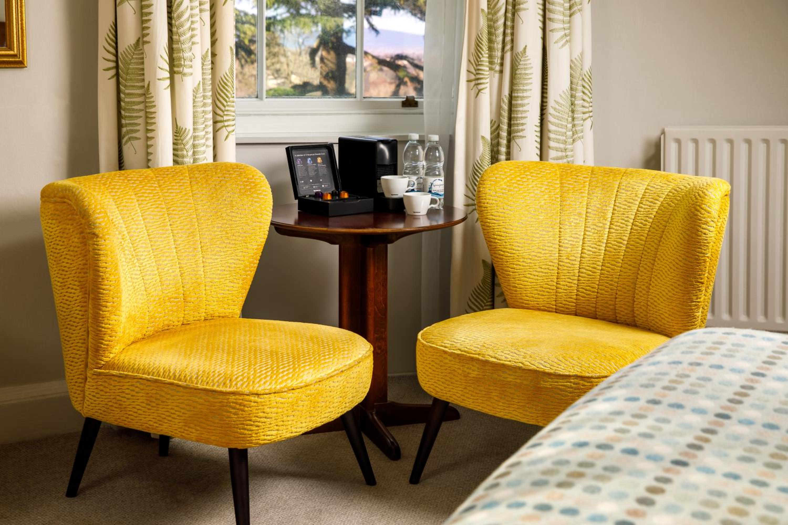 Superior Suite - Photo 14