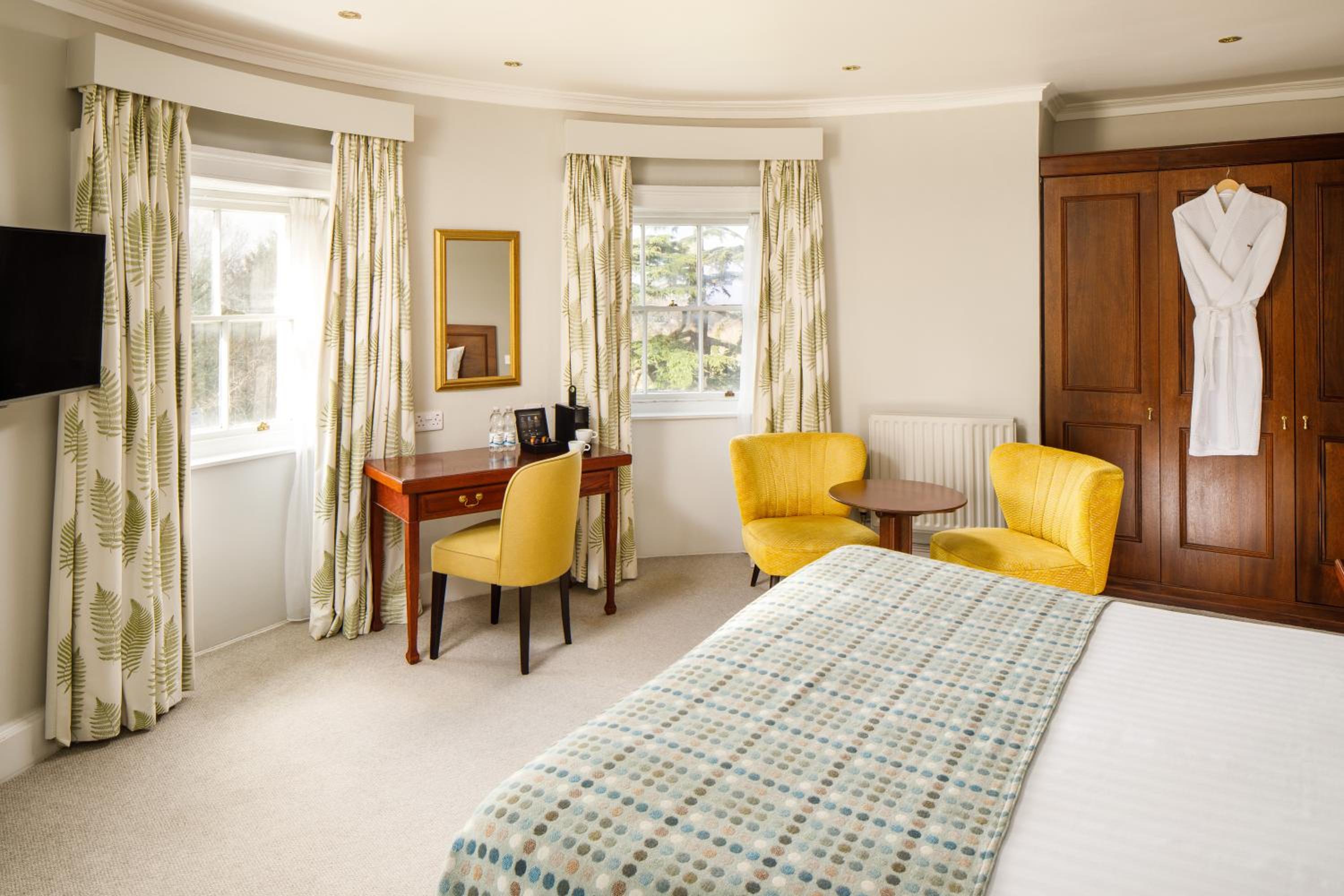Superior Suite - Photo 20