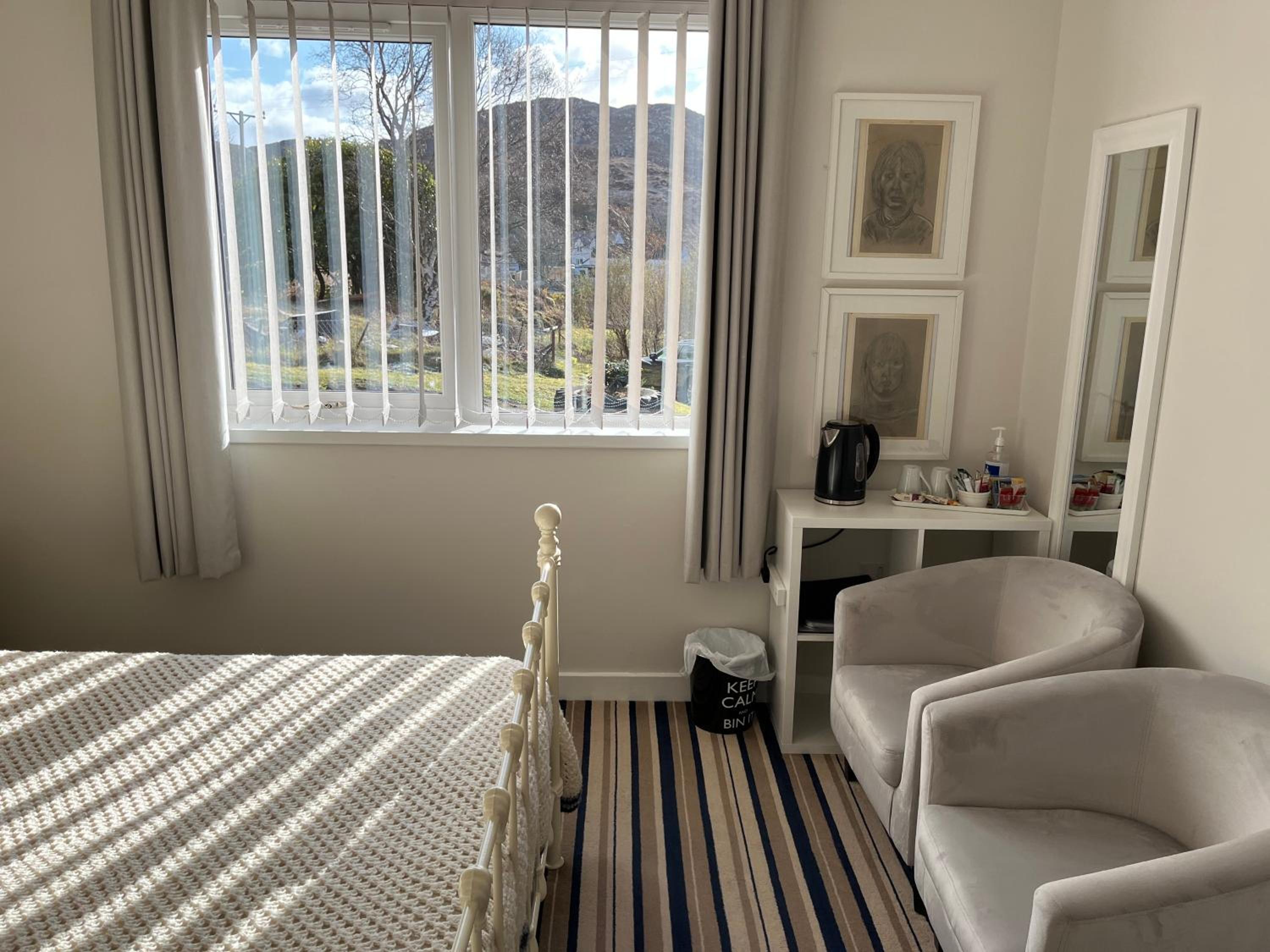 Double Room With Private Bathroom photo 2