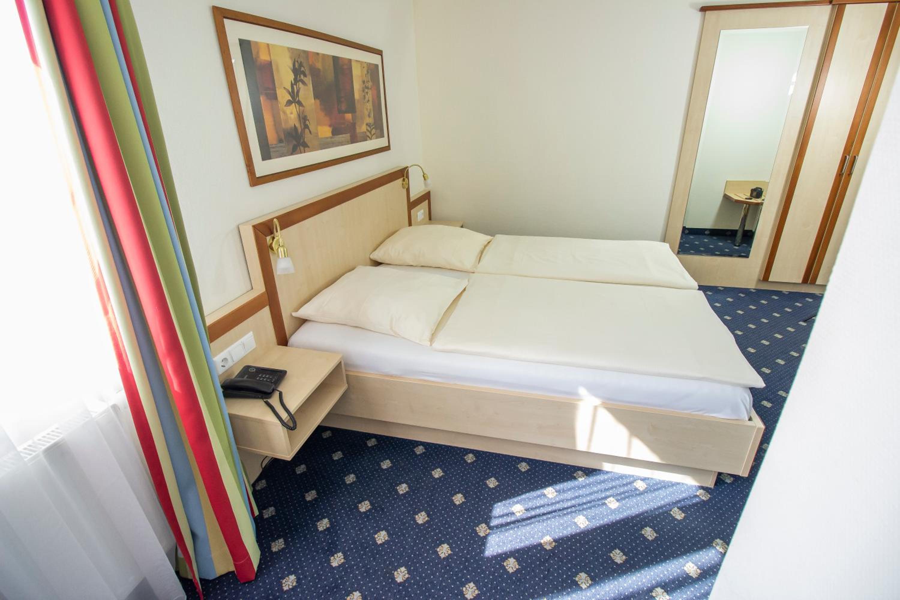Double Room - Photo 13