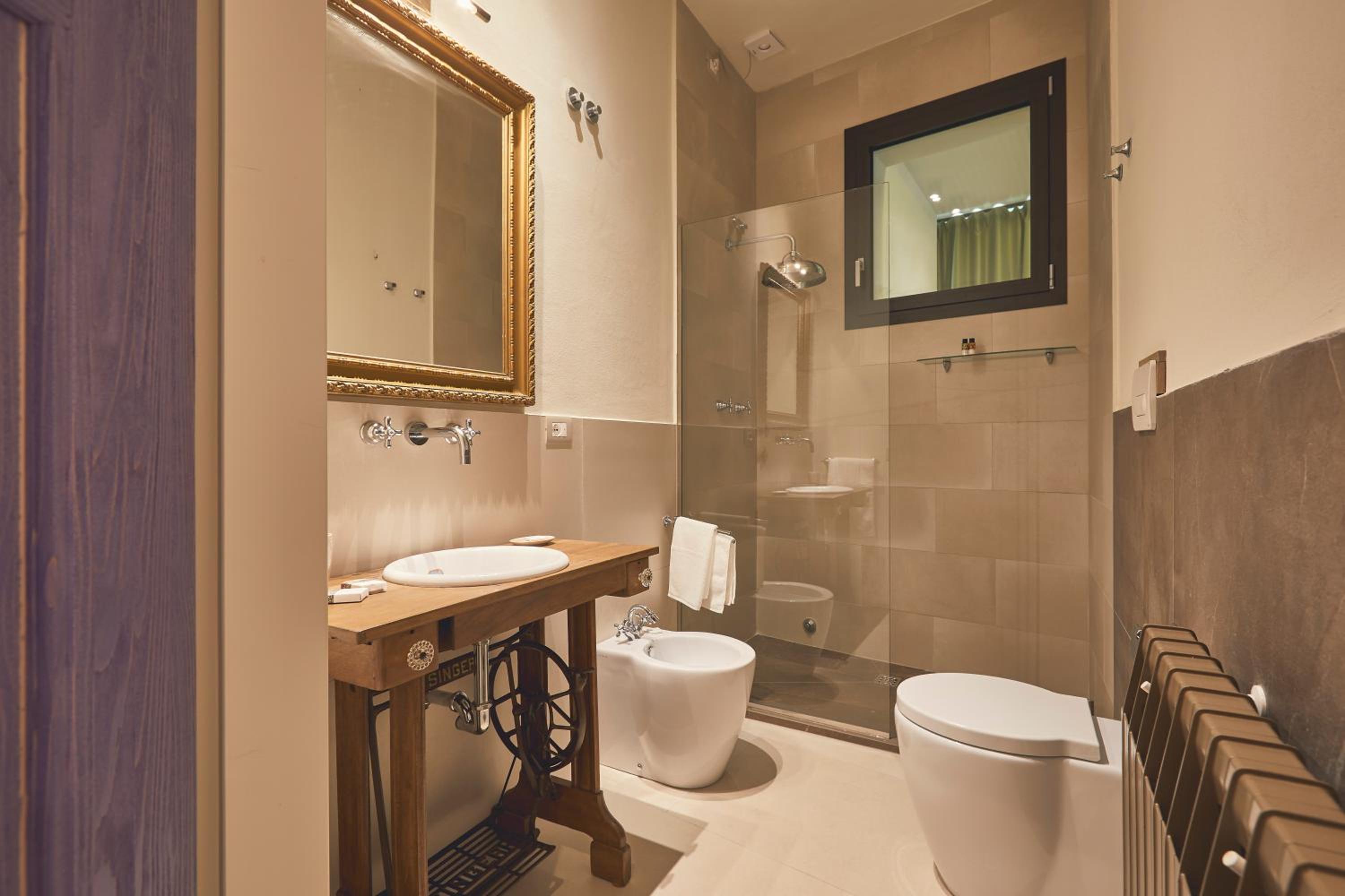 King Room with Spa Bath - Photo 6