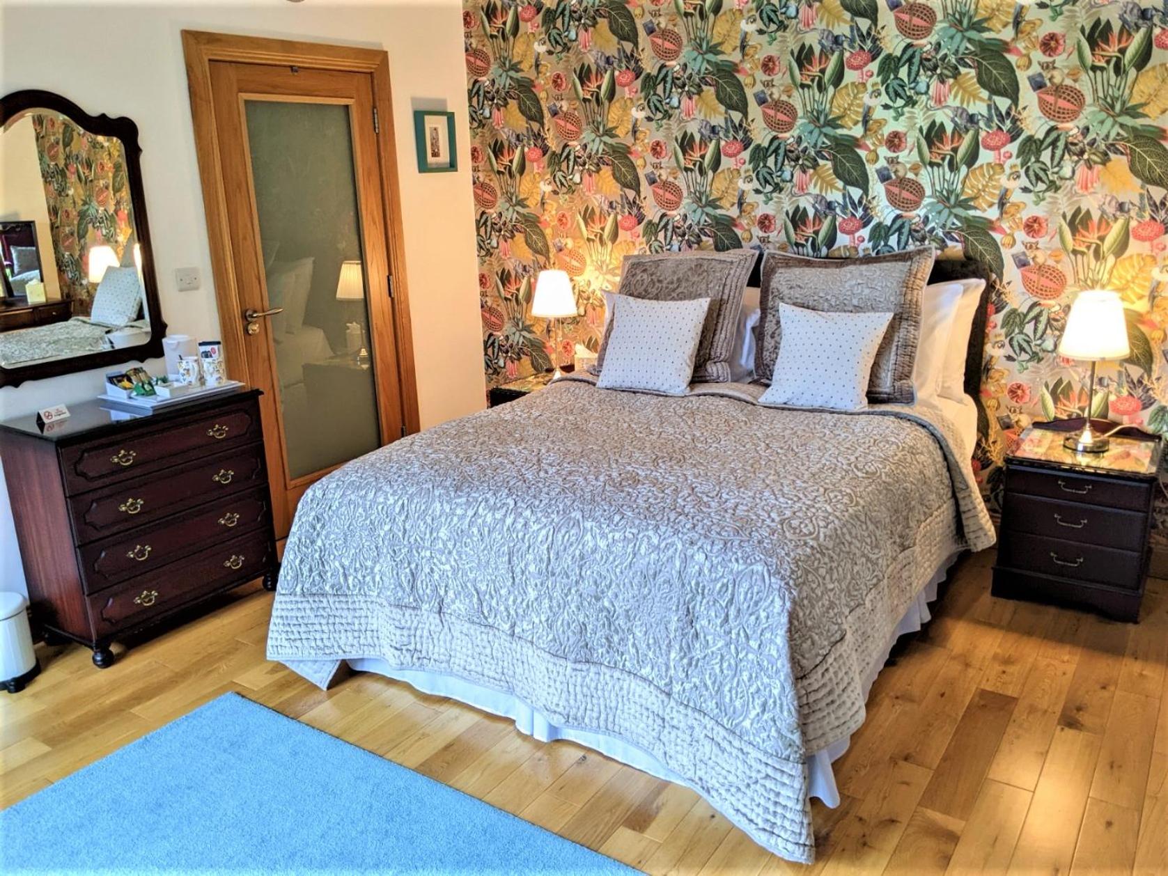 Deluxe Double Room with Shower