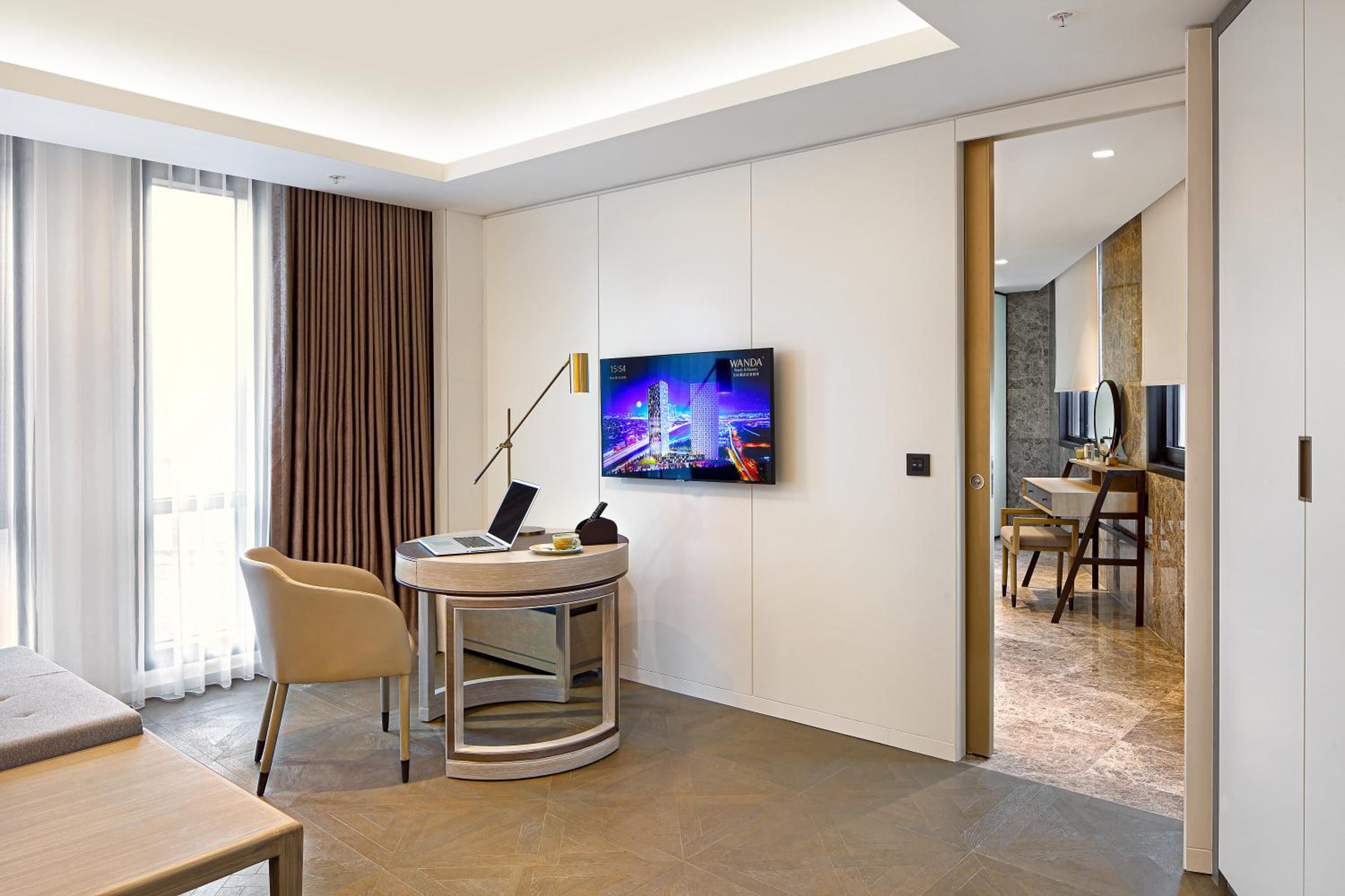 Deluxe Suite photo 3