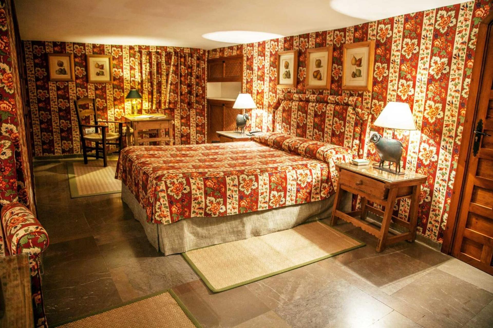 Twin Room - Photo 2