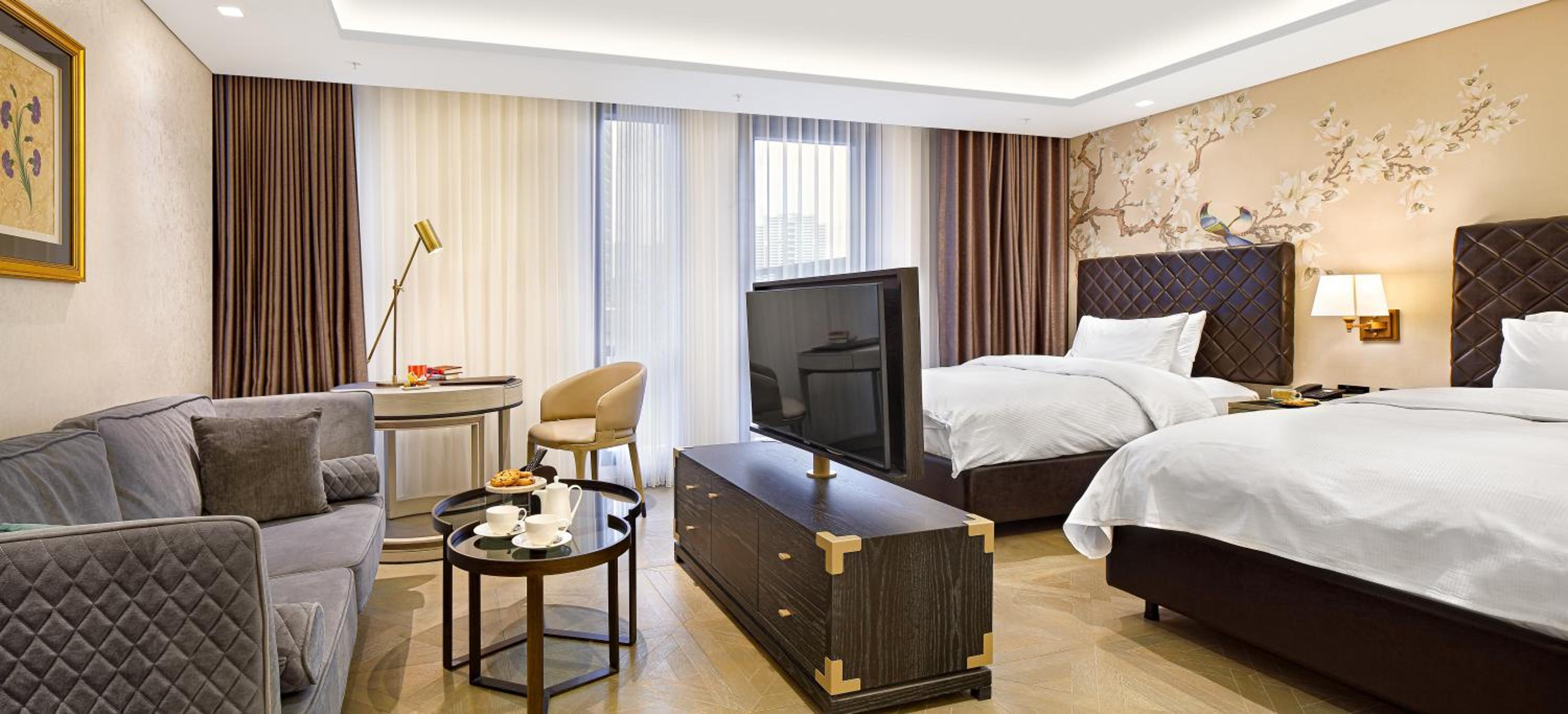 Executive Two Bedroom Suite photo 1