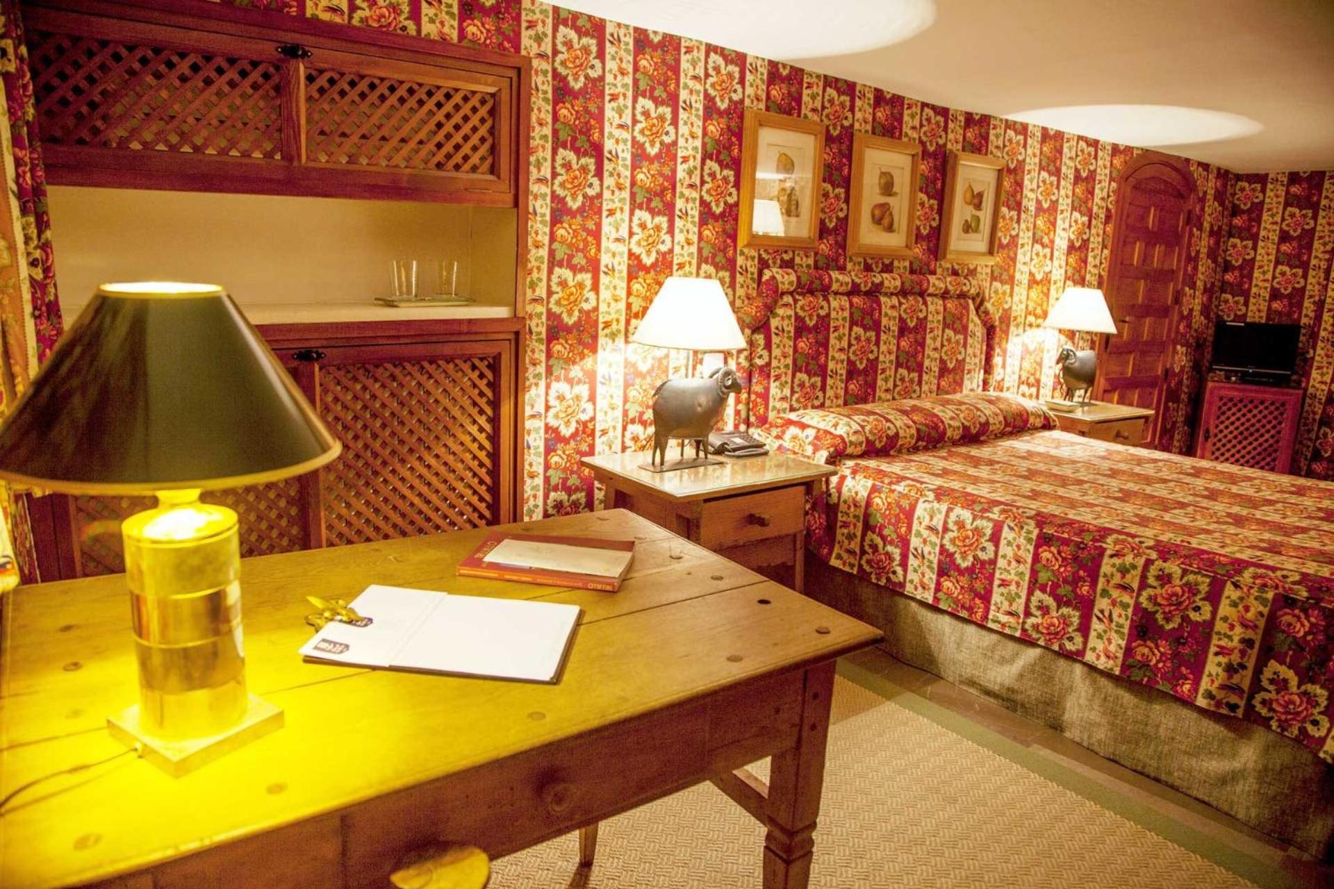 Twin Room - Photo 3