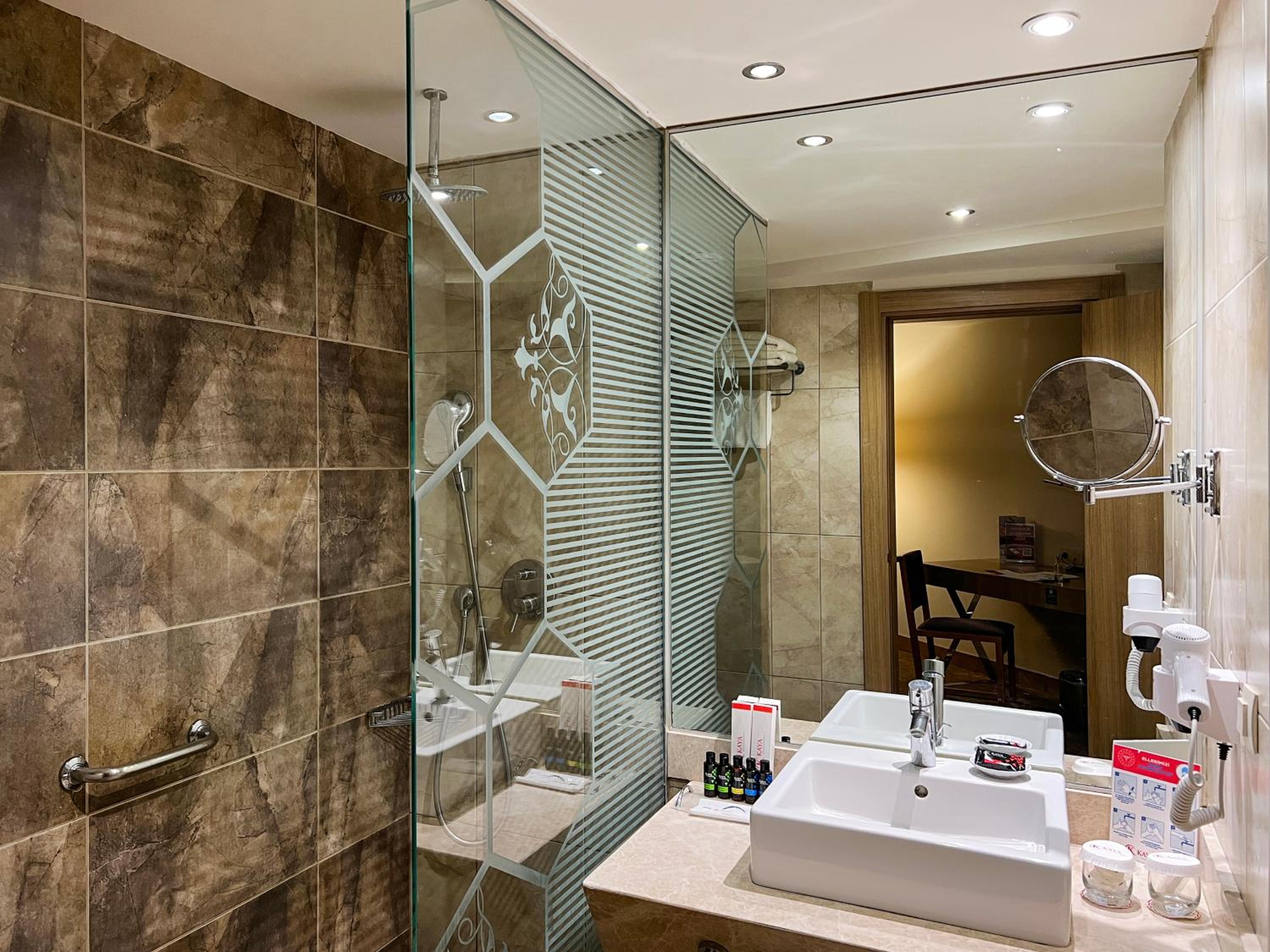 Junior Suite - Photo 10