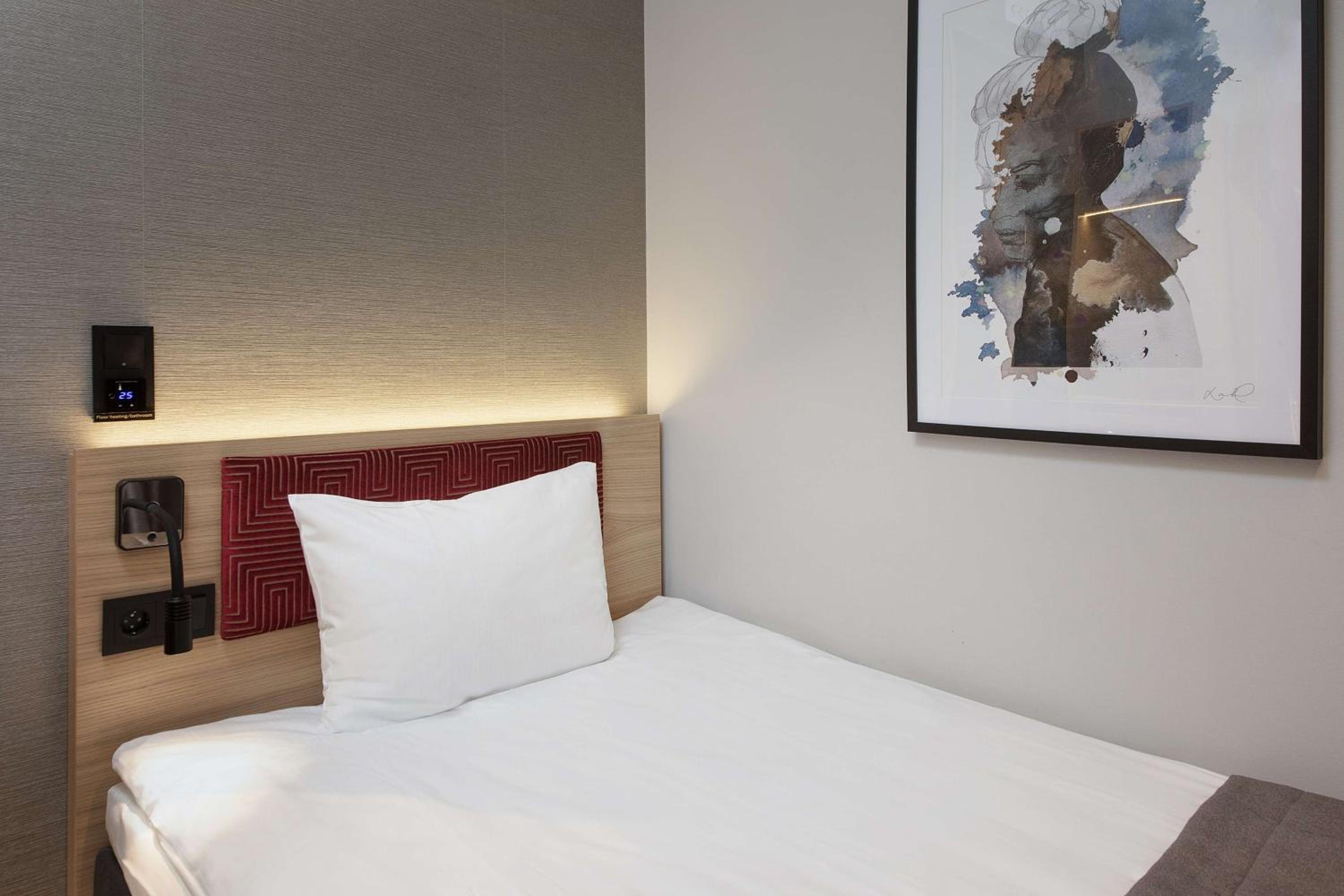 Economy Single Room
