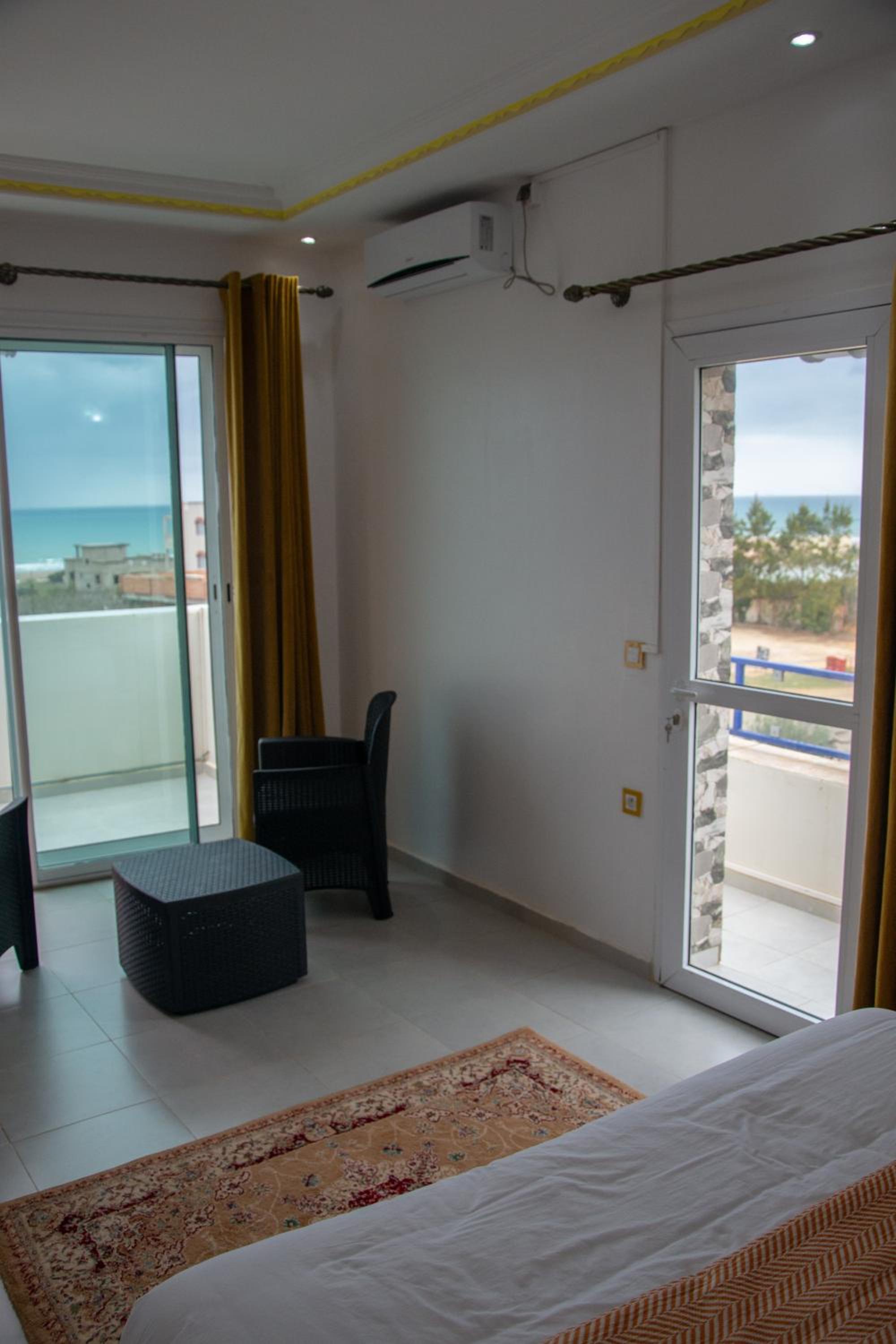 Double Room with Sea View - Photo 4