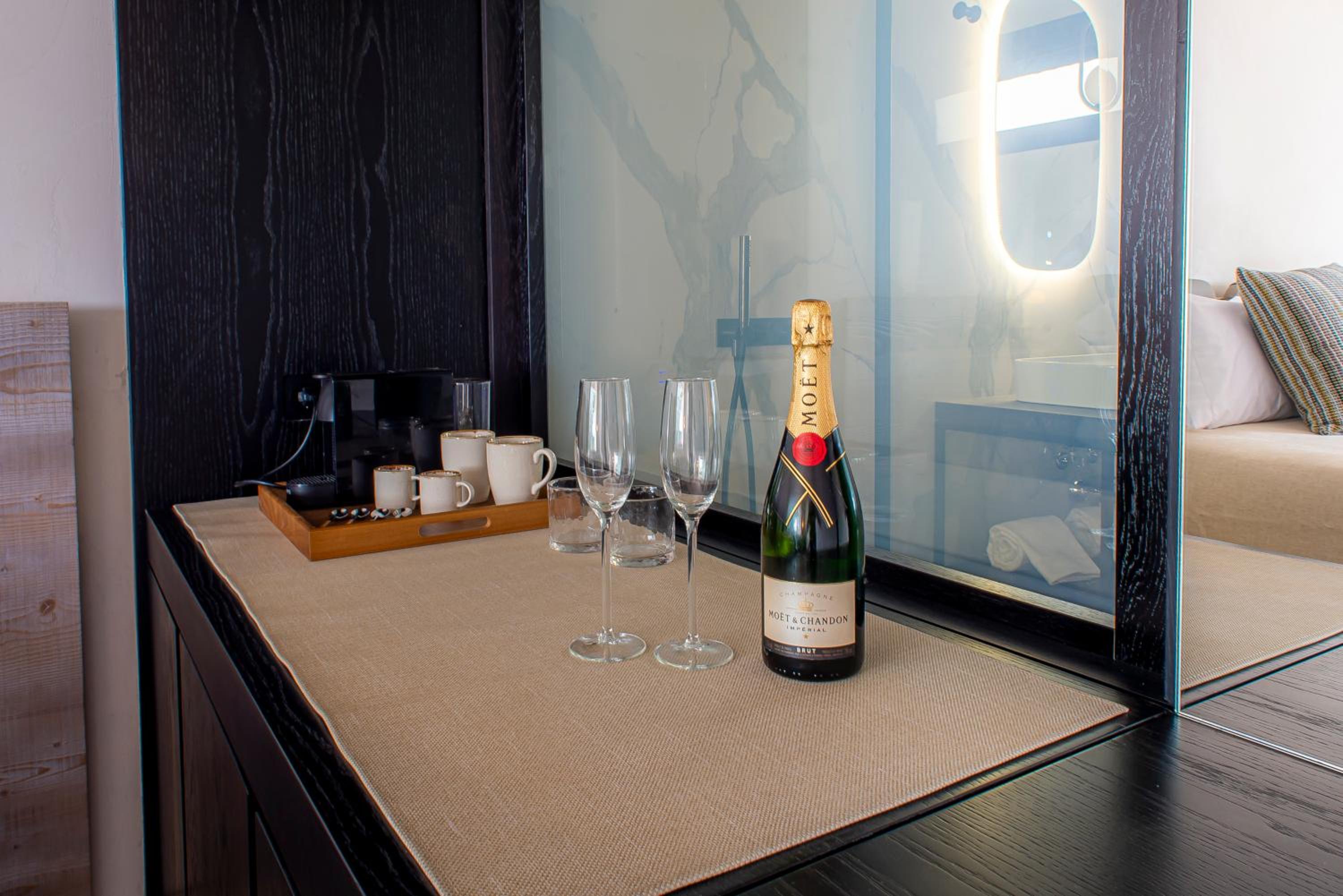 Deluxe Double Room - Photo 6