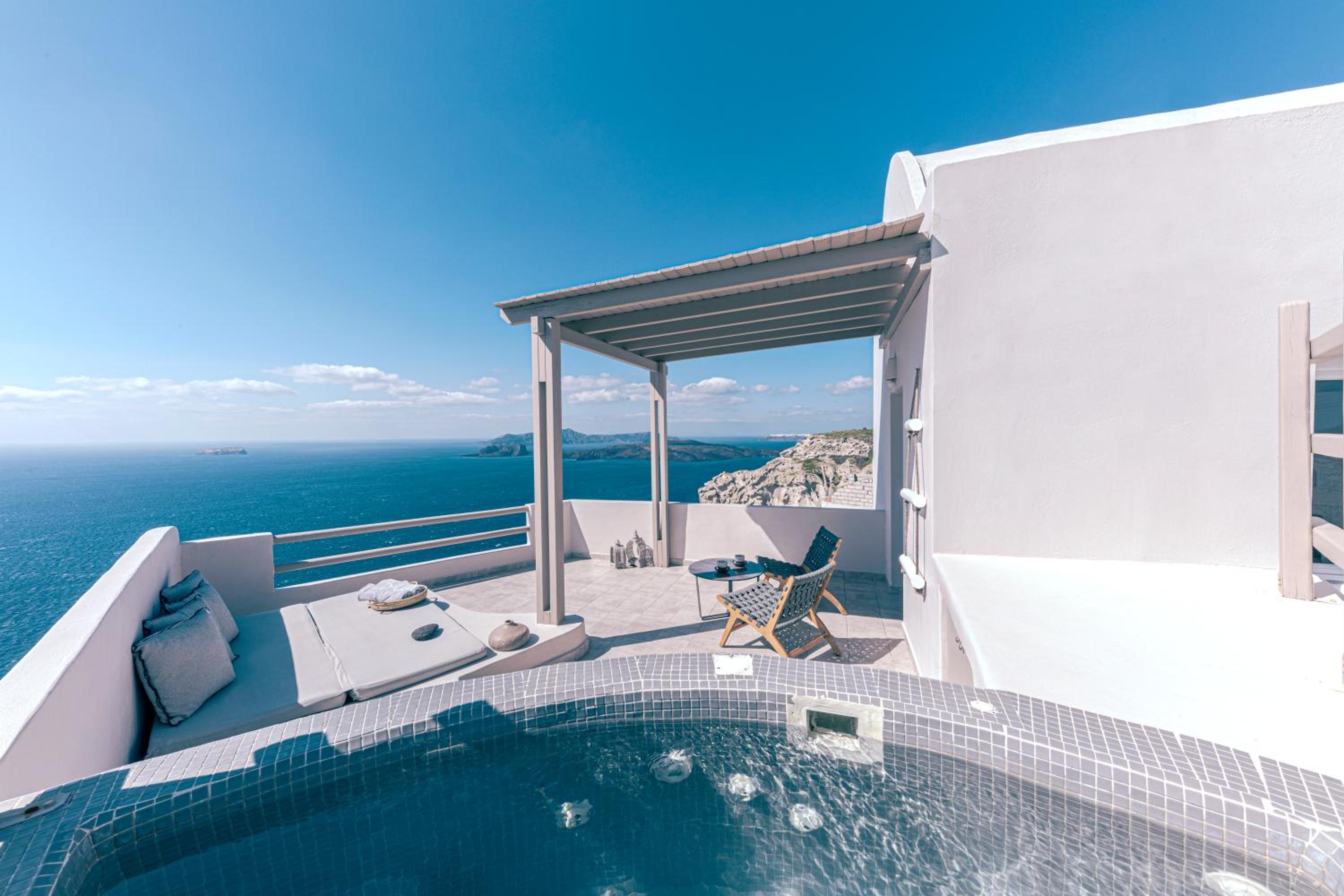 Suite with Hot Tub - Photo 10