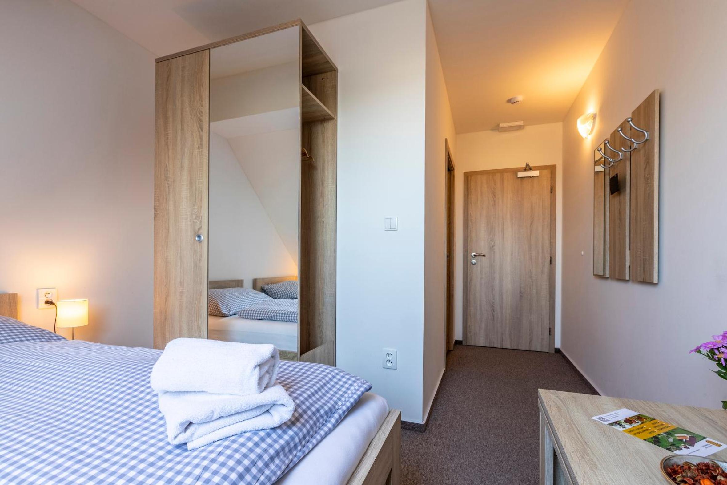 Double or Twin Room with Bathroom photo 3