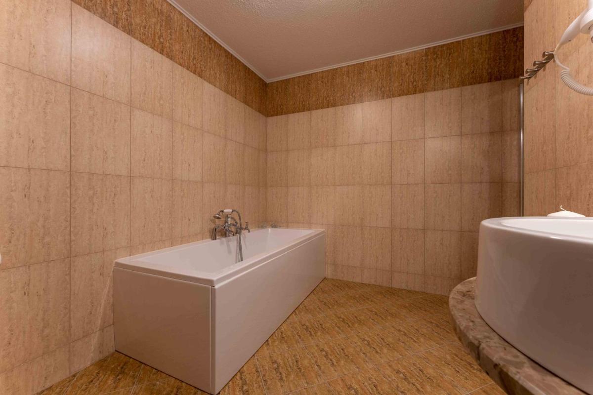 Deluxe Double Room with Bath photo 1