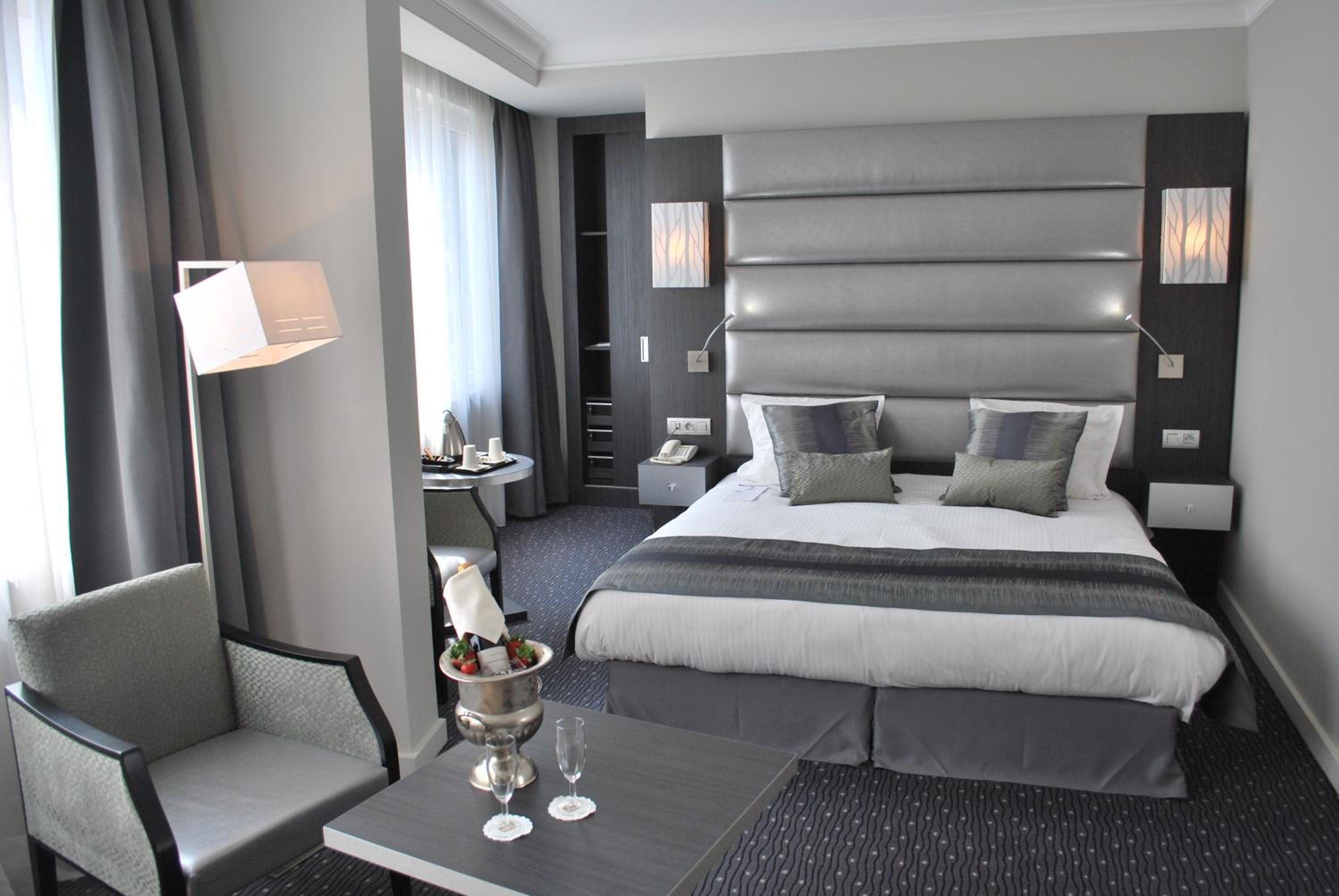 Executive Queen Room - Photo 1
