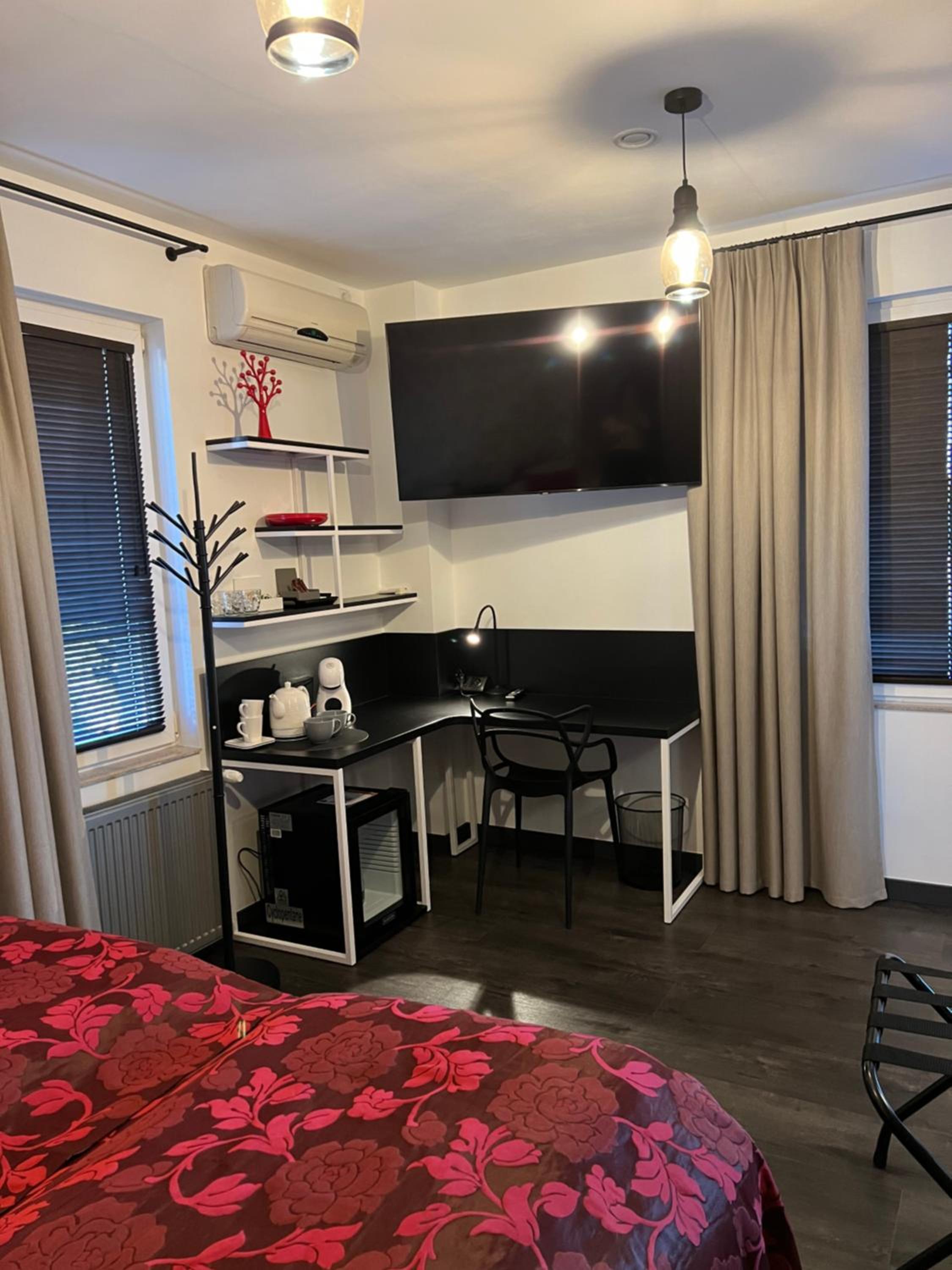 Deluxe Studio - Photo 9