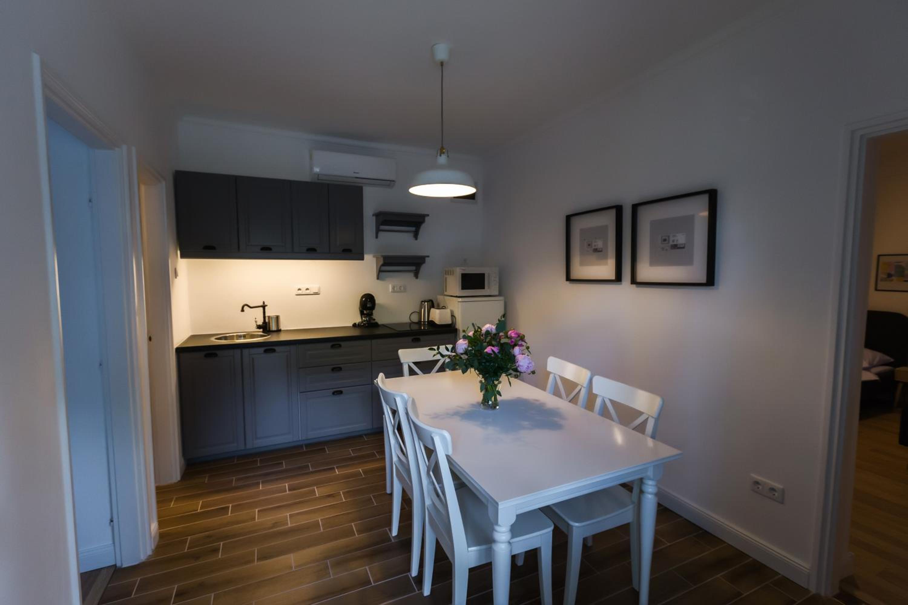 Apartment - Ground Floor - Photo 3