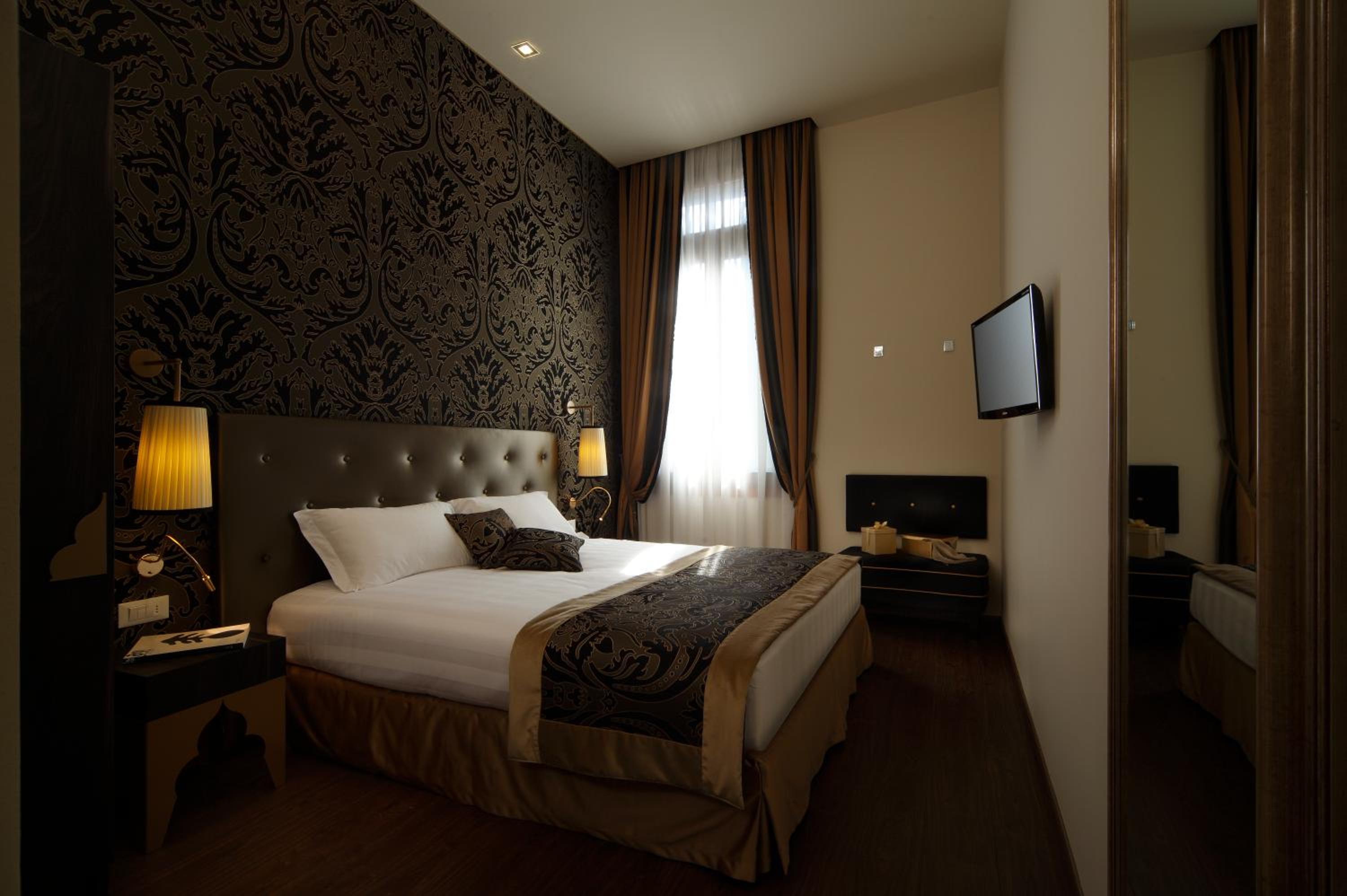 Deluxe Double Room photo 2