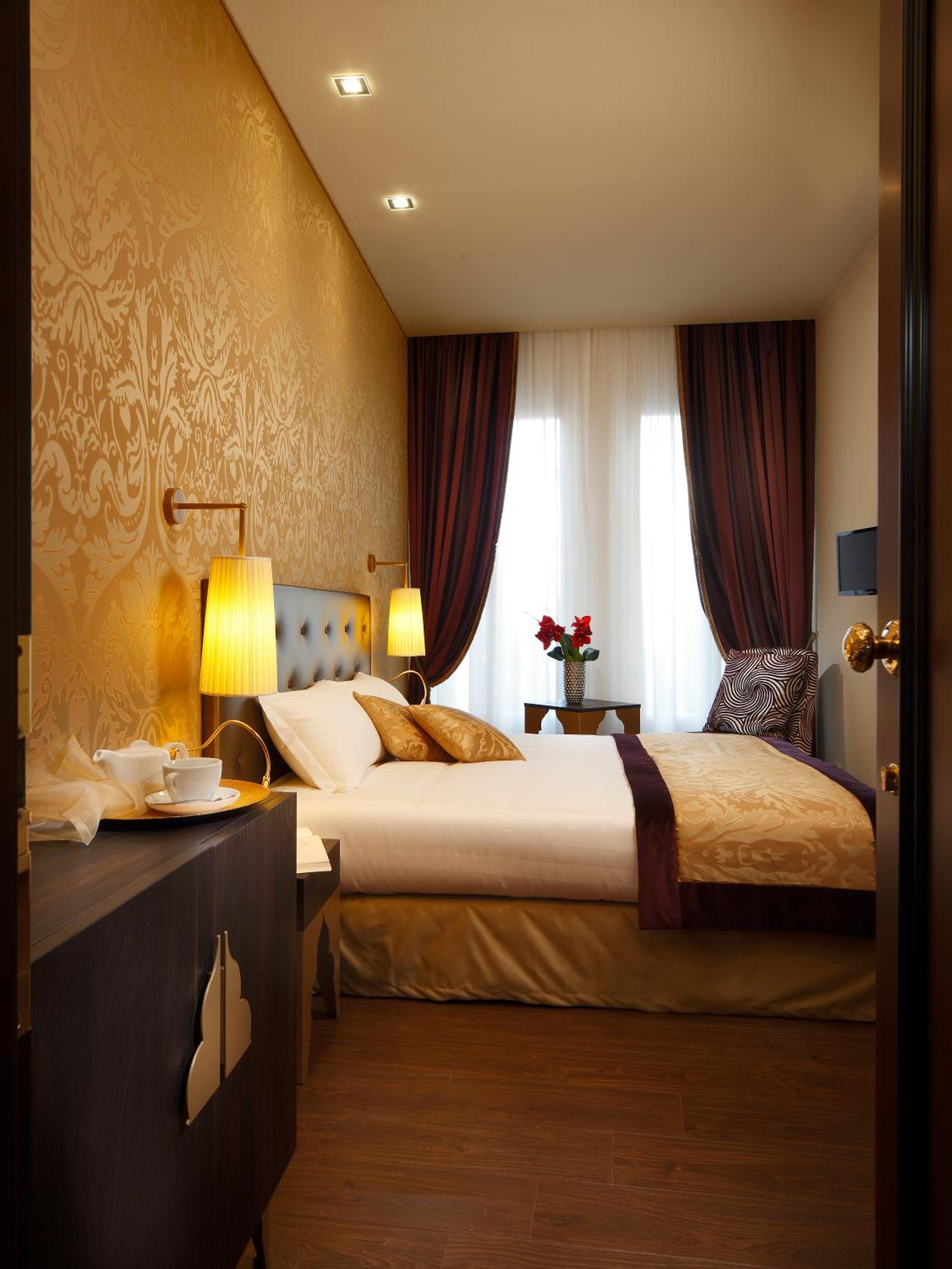 Deluxe Double Room photo 3