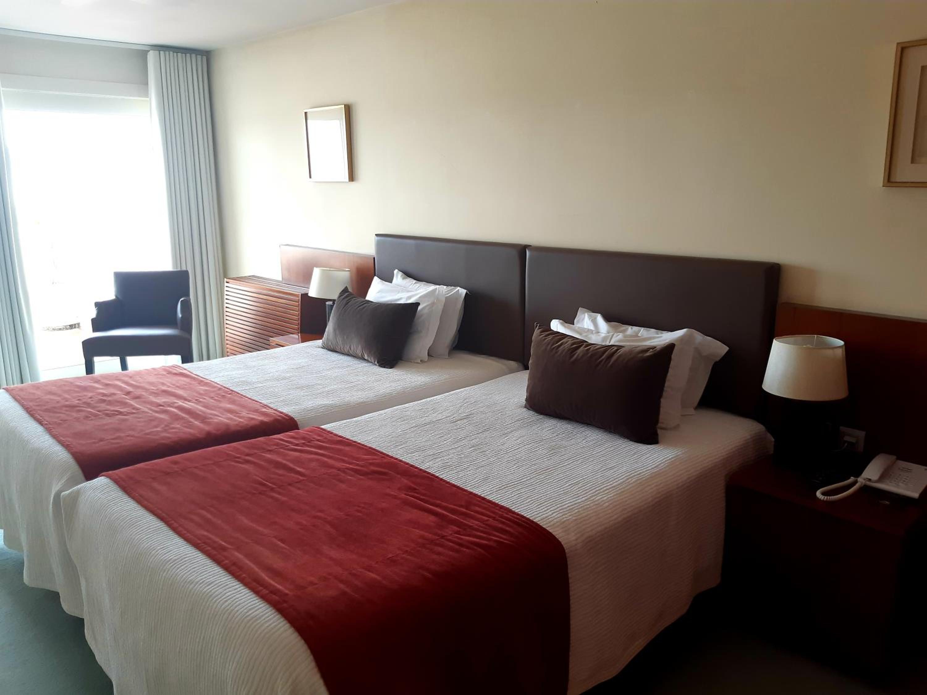 Twin Room - Photo 2