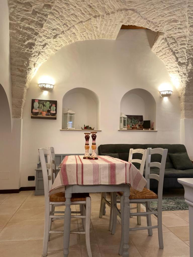 One-Bedroom House - Photo 7
