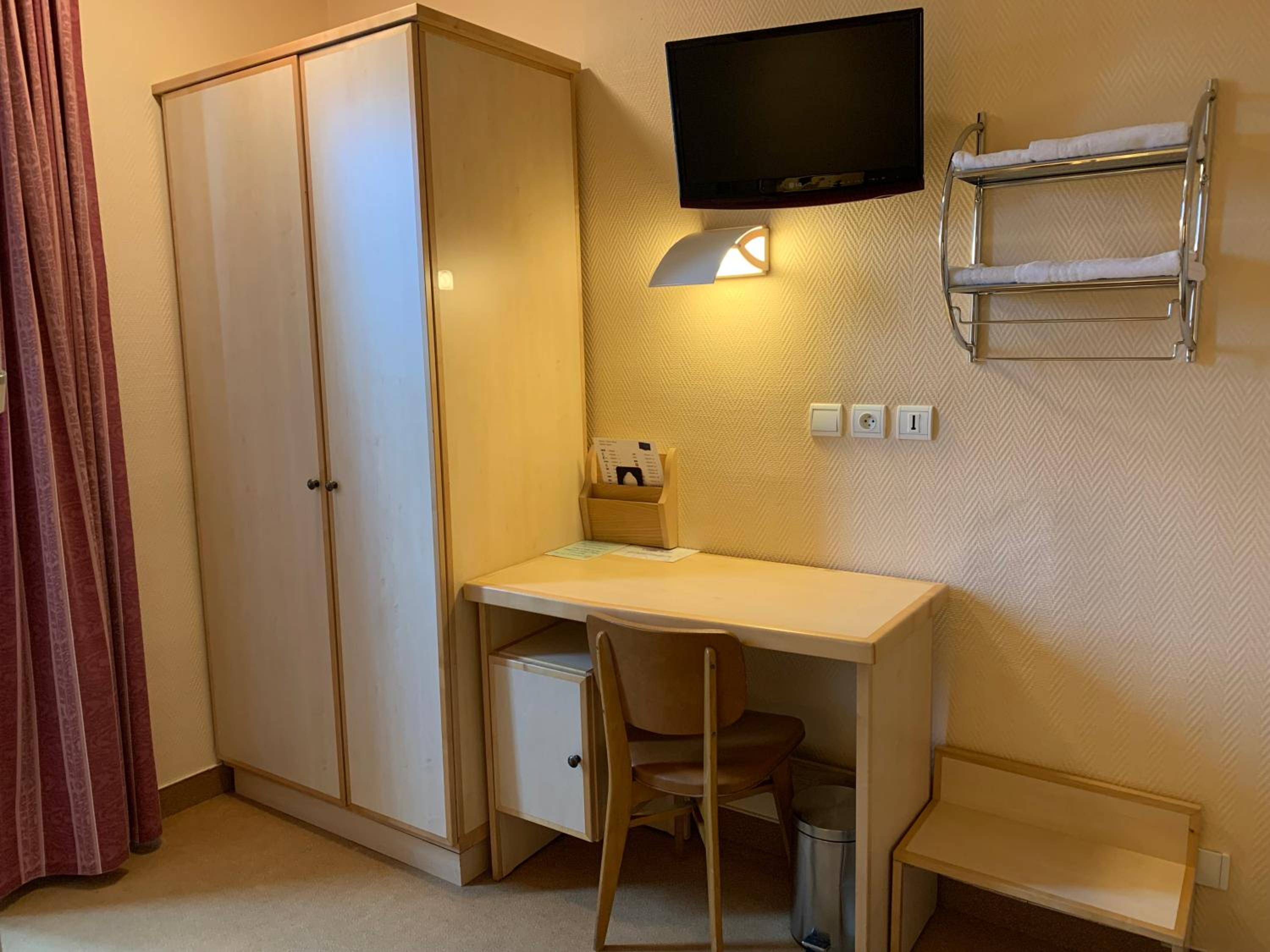 Budget Double Room photo 1