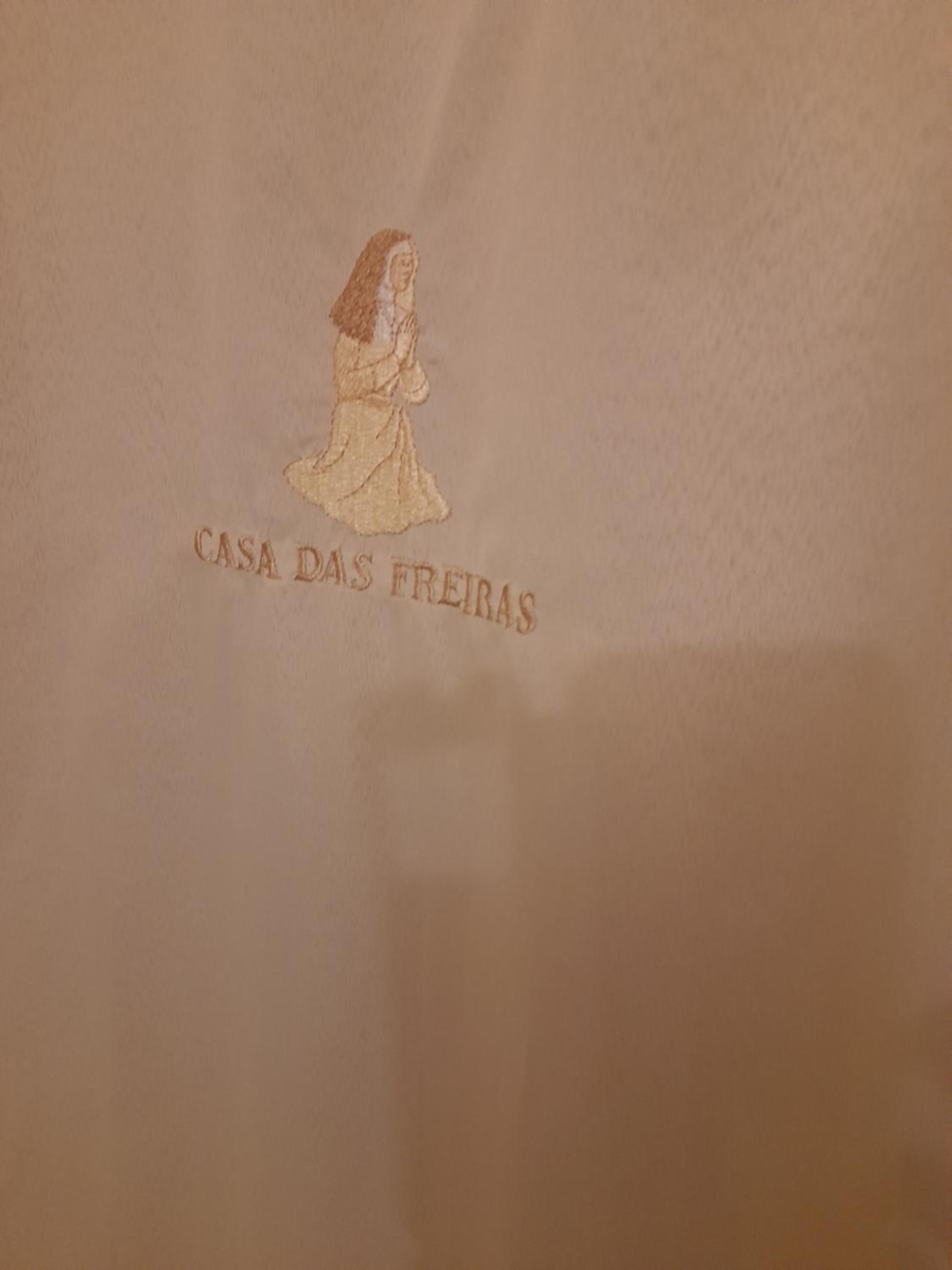 Deluxe Room (2 Adults + 1 Child) - Photo 4