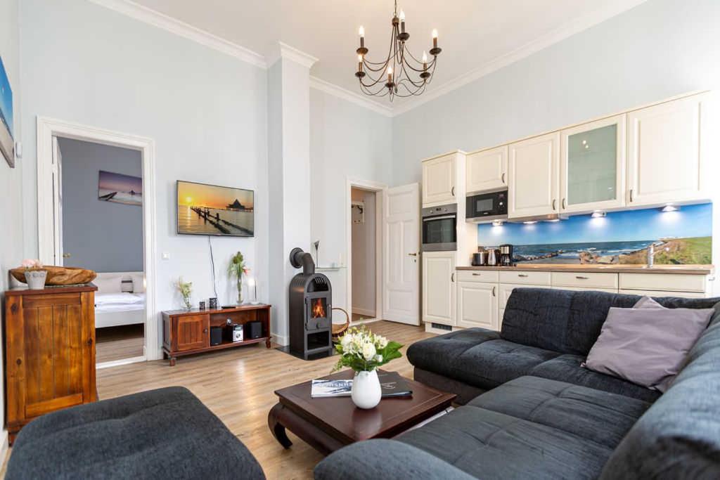 One-Bedroom Apartment with Terrace photo 3