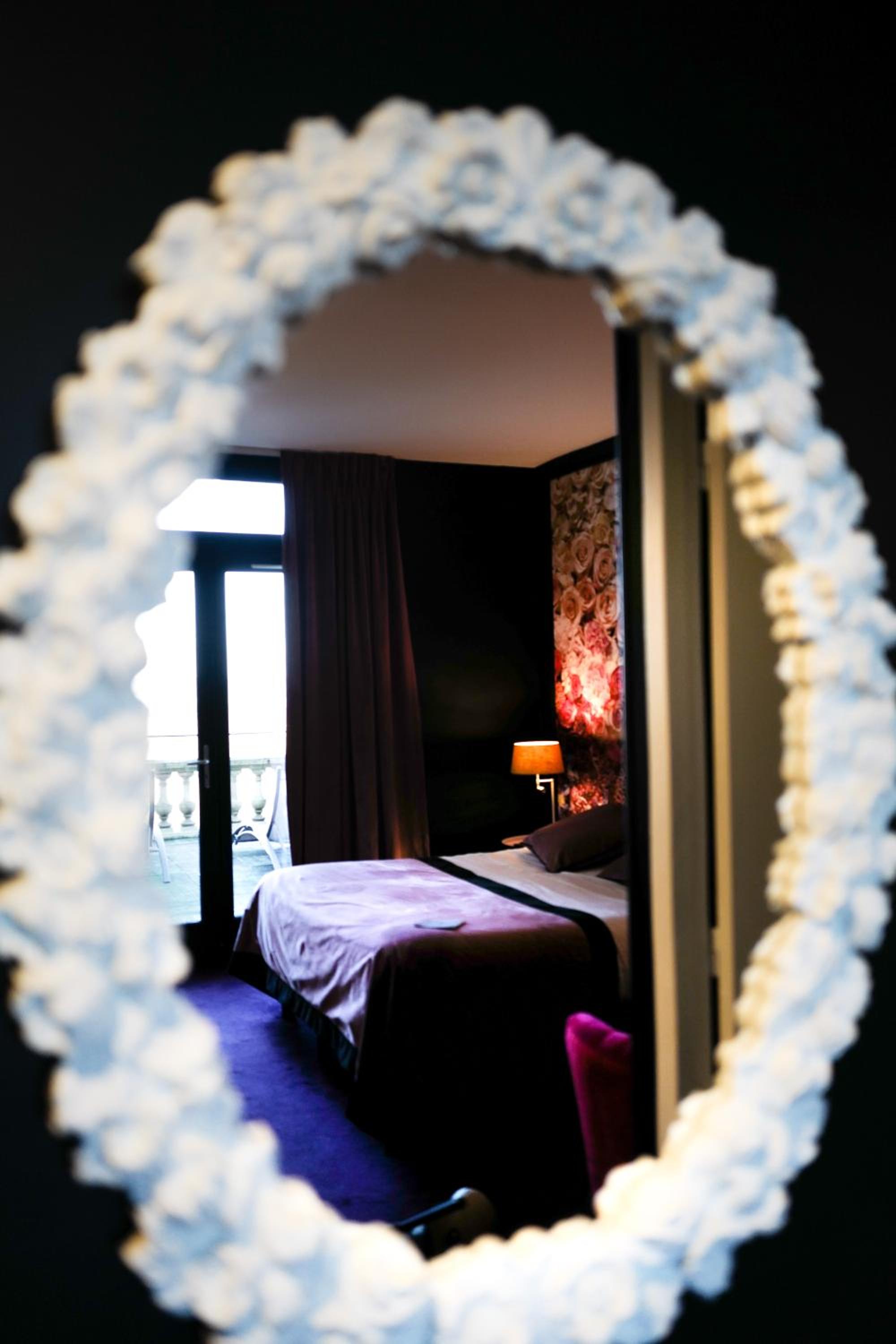 Superior Double Room with River View - Photo 3