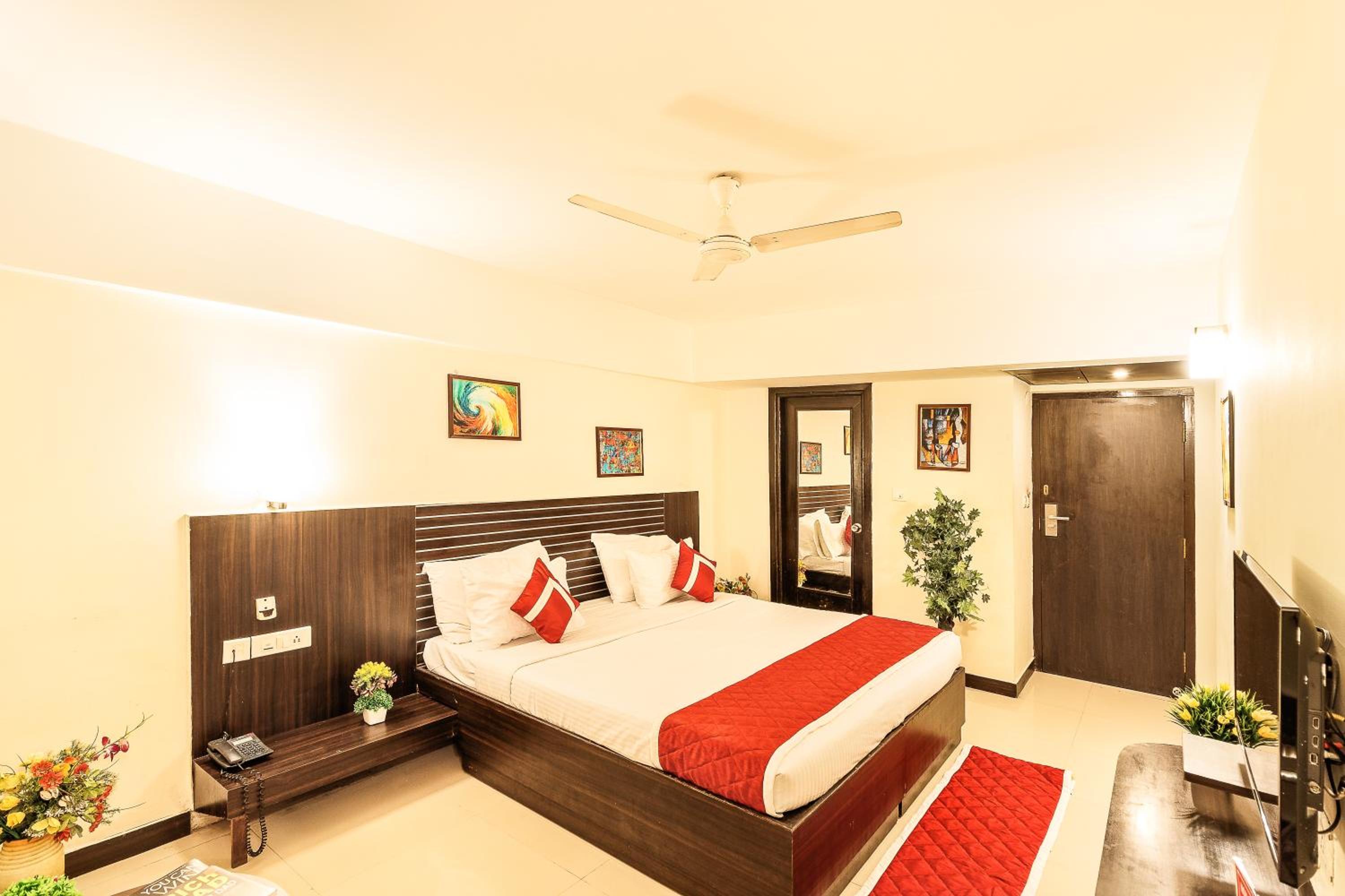 Budget Double Room - Photo 5