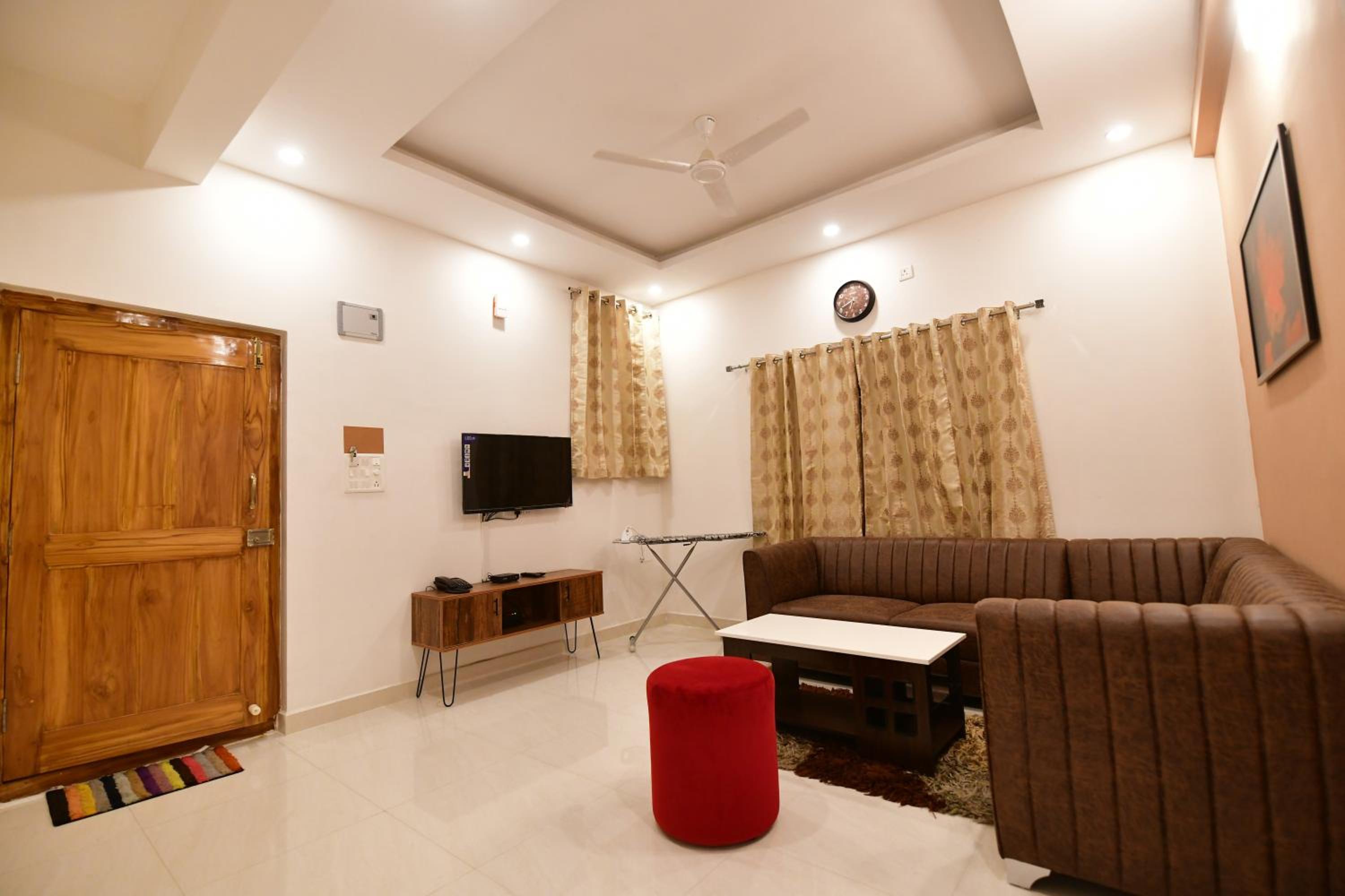 Two-Bedroom Apartment - Photo 33