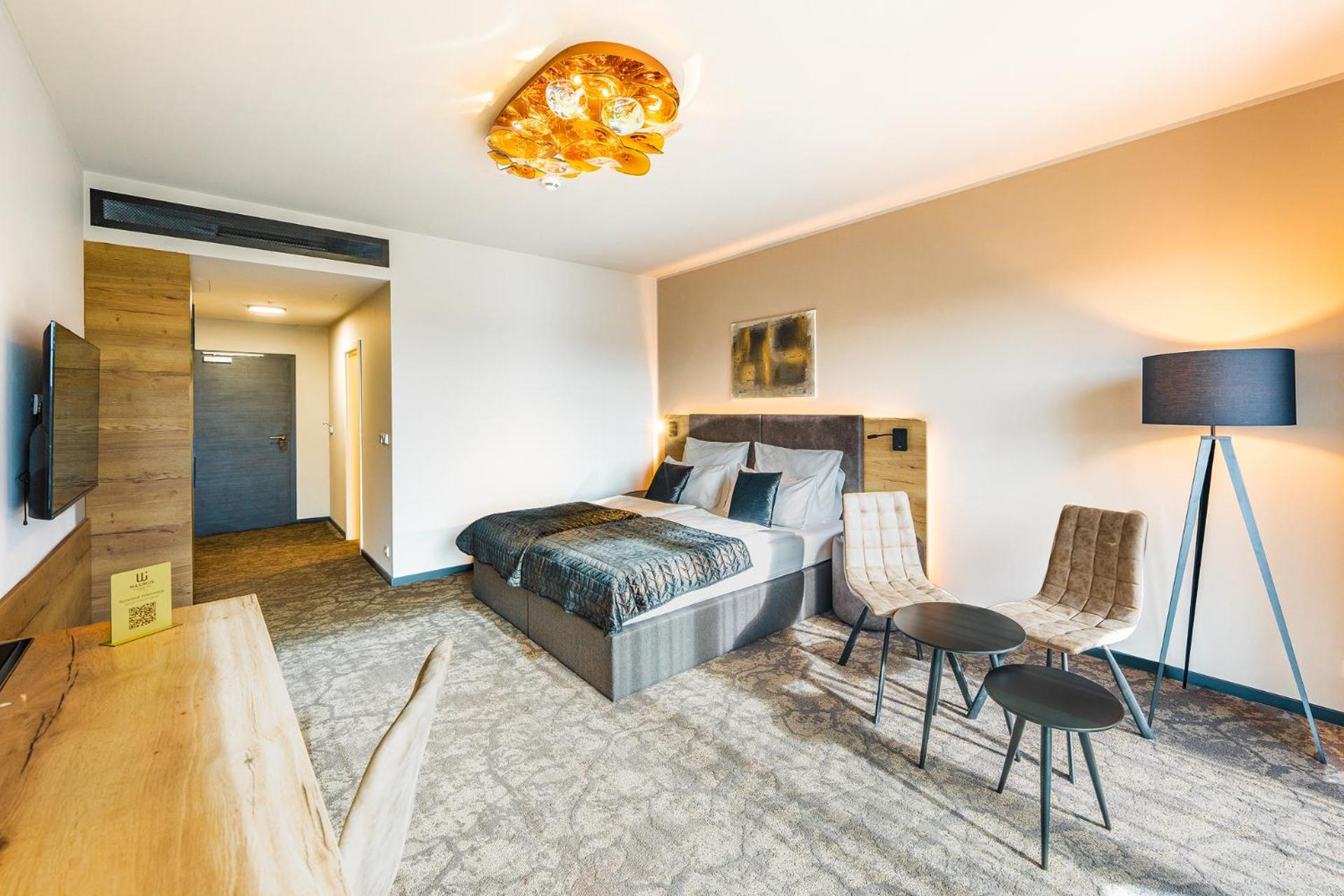 Deluxe Twin Room - Photo 18