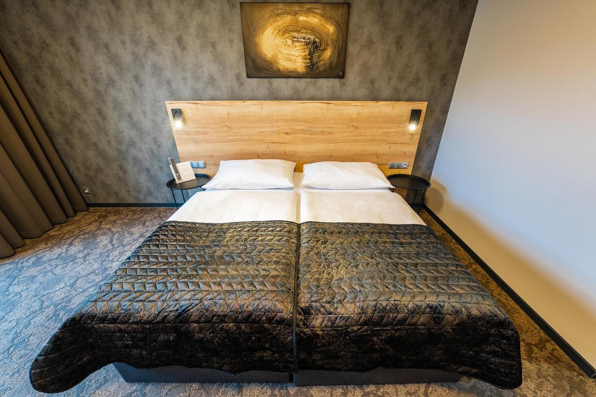 Deluxe Twin Room - Photo 20