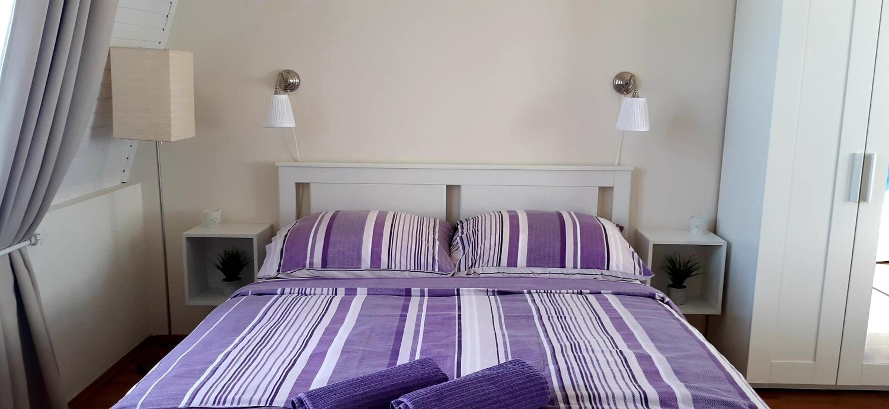 One-Bedroom Apartment - Photo 8
