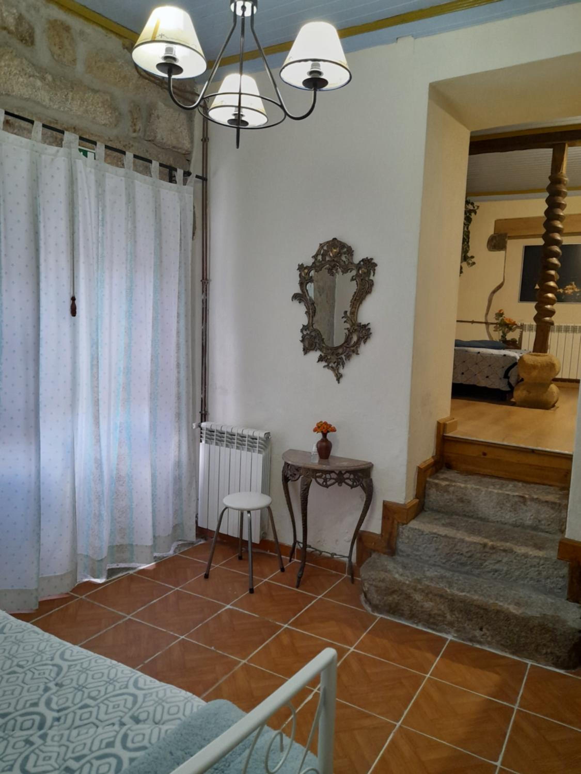 Suite - Photo 10