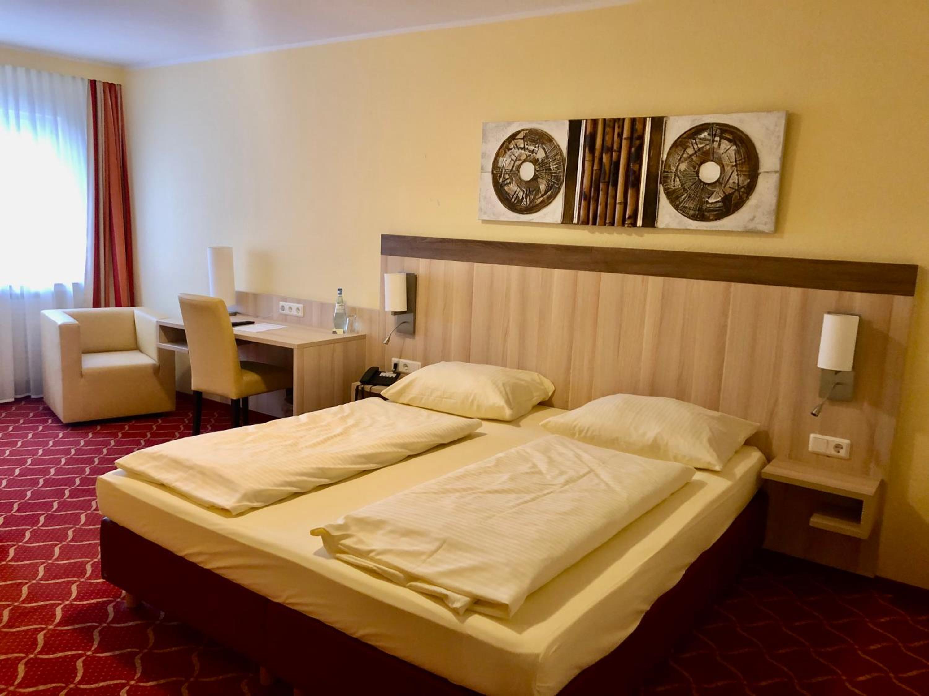 Double Room - Photo 8