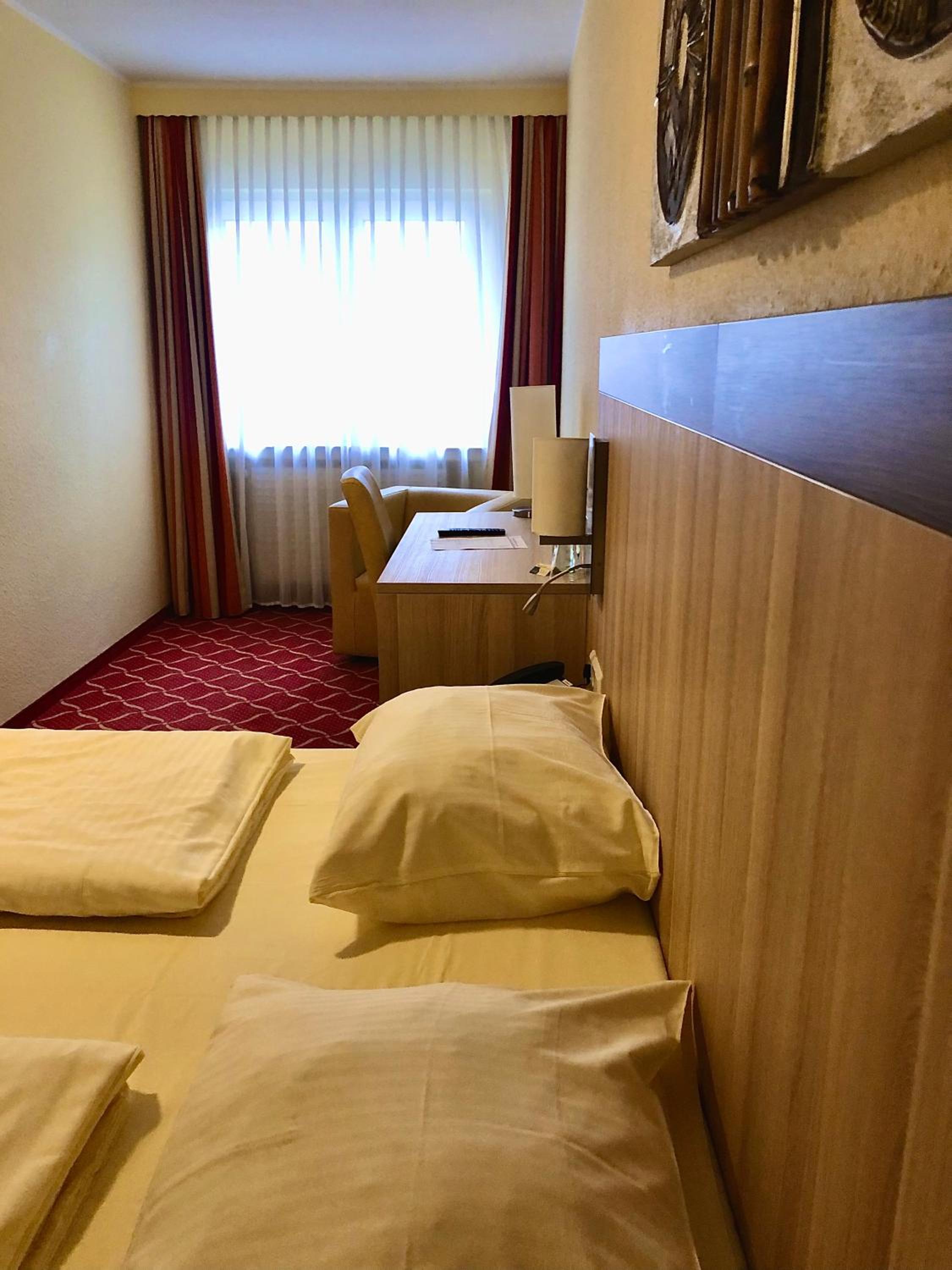 Double Room - Photo 2